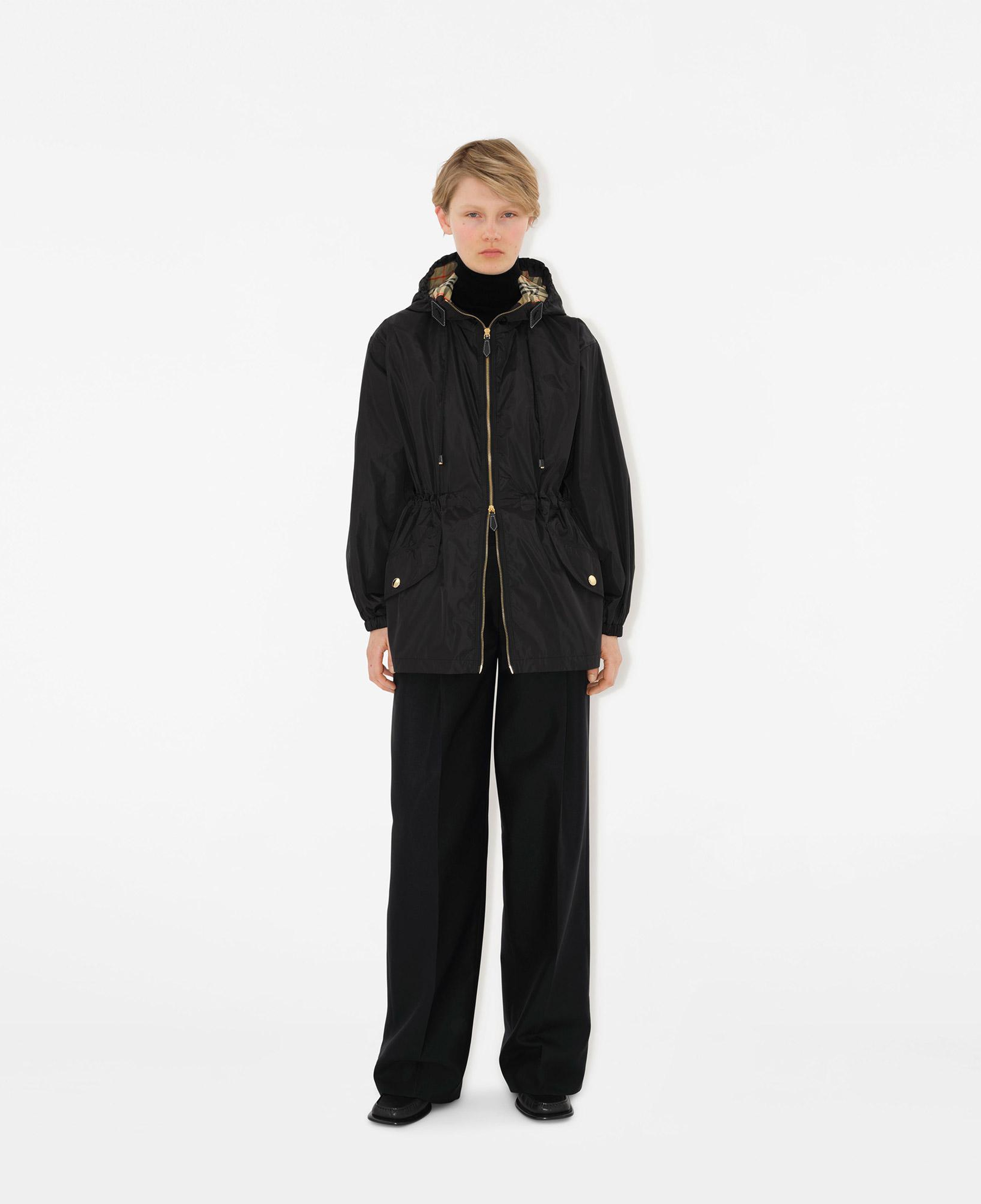 Burberry Nylon Hooded Kadın Siyah Mont