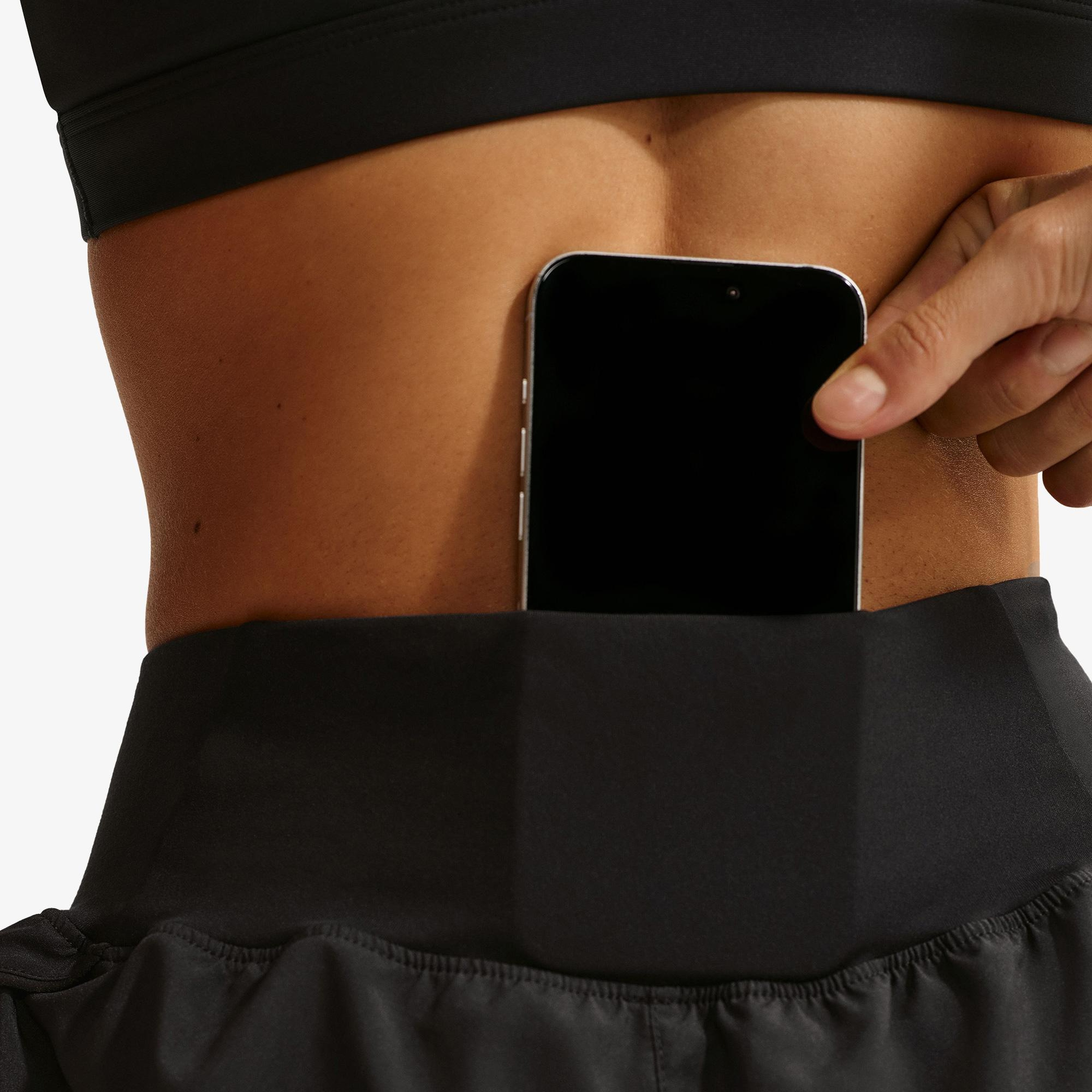Nike Dri-Fit Tempo Flow Swoosh Kadın Siyah Şort
