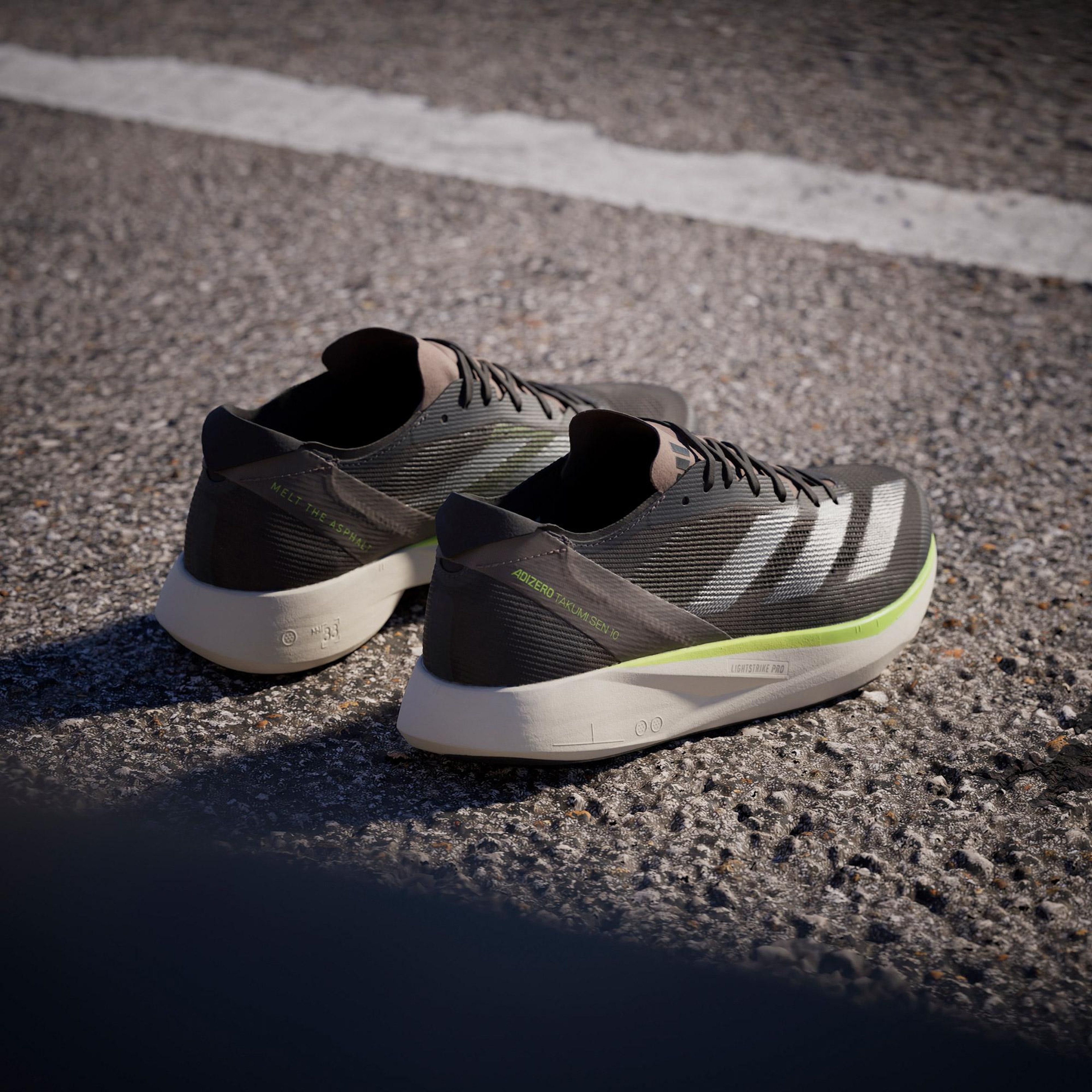 adidas Adizero Takumi 10 Erkek Siyah Koşu Ayakkabısı