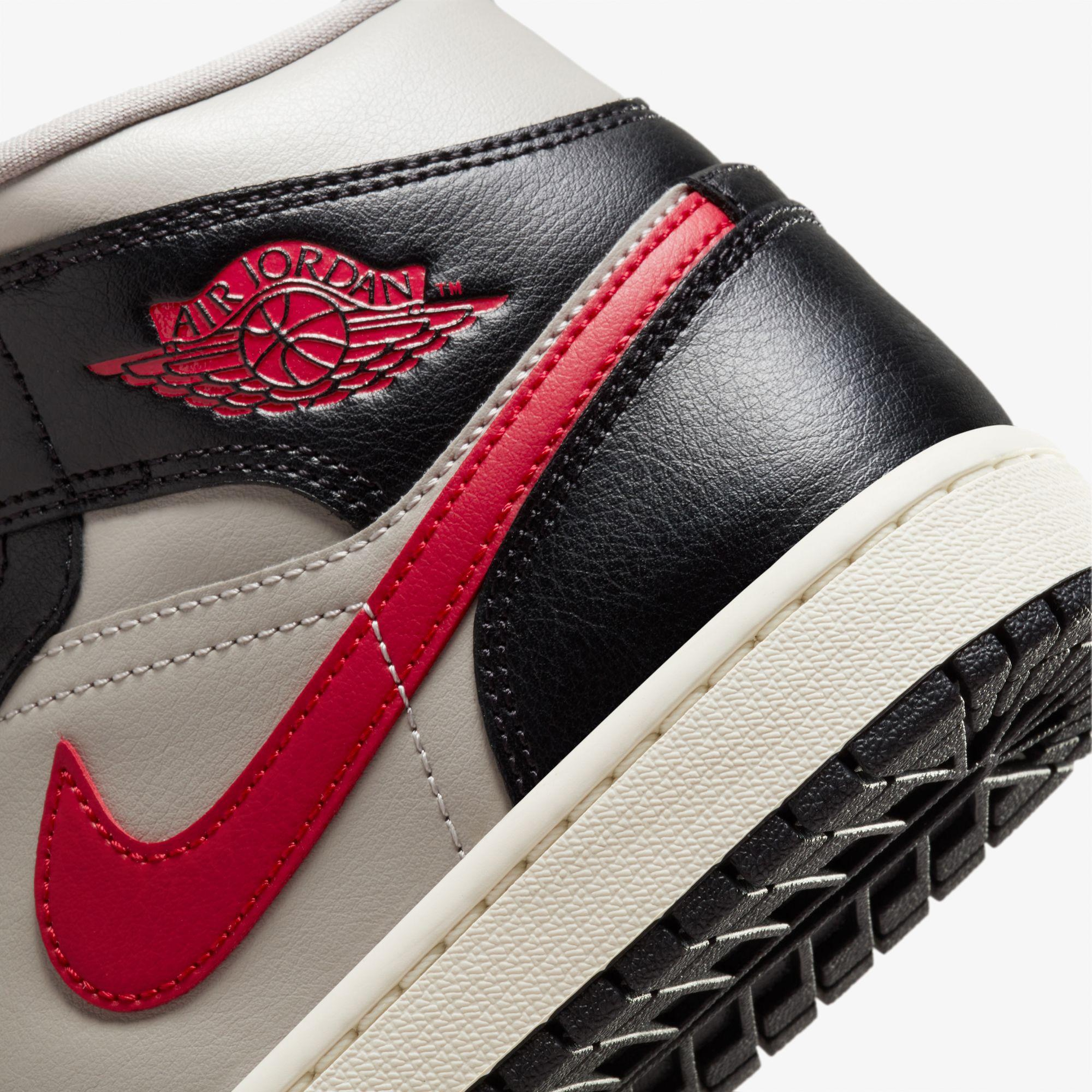 Jordan Air 1 Mid Siyah Spor Ayakkabı