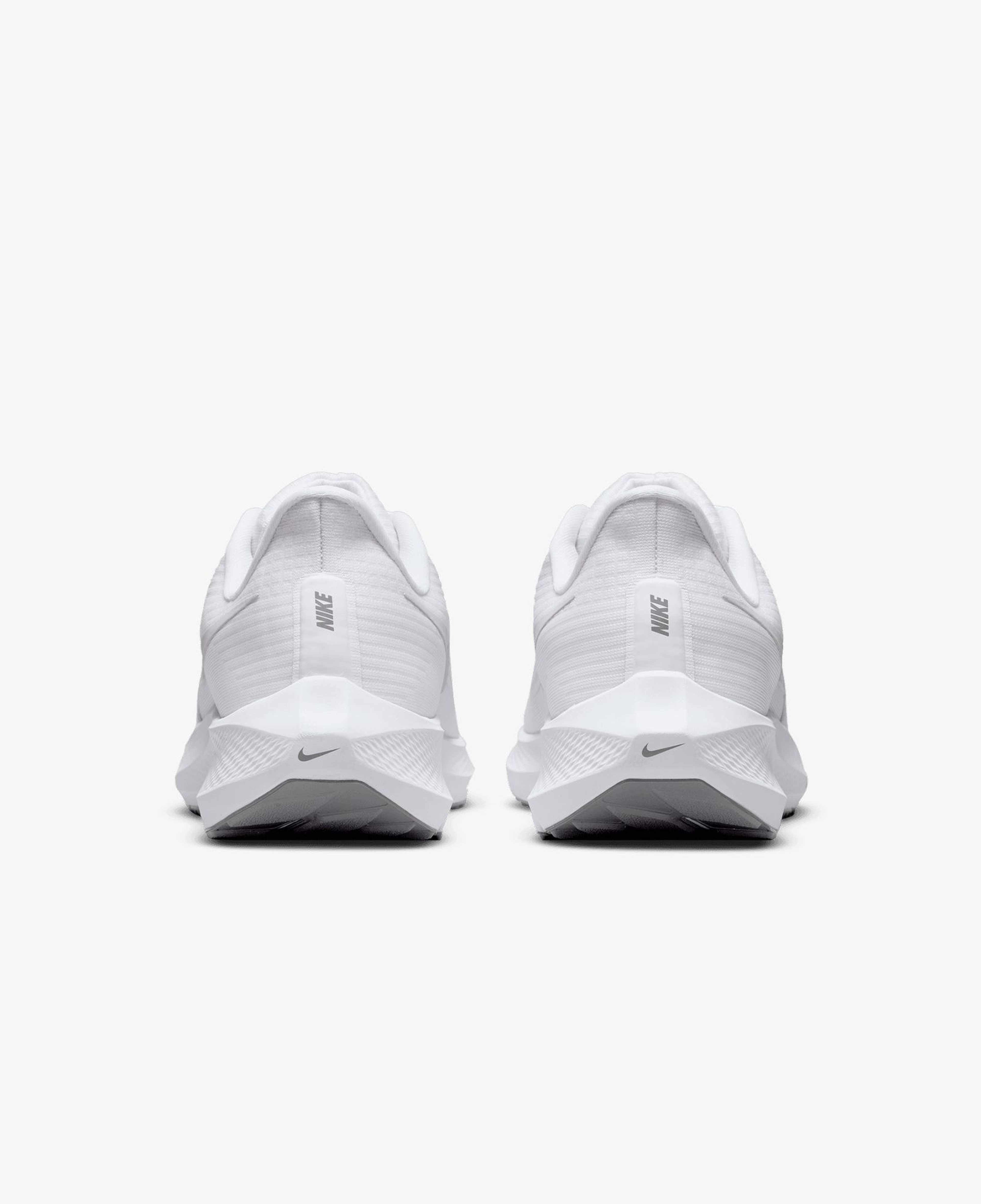 Nike Air Zoom Pegasus 39 Erkek Beyaz Spor Ayakkabı