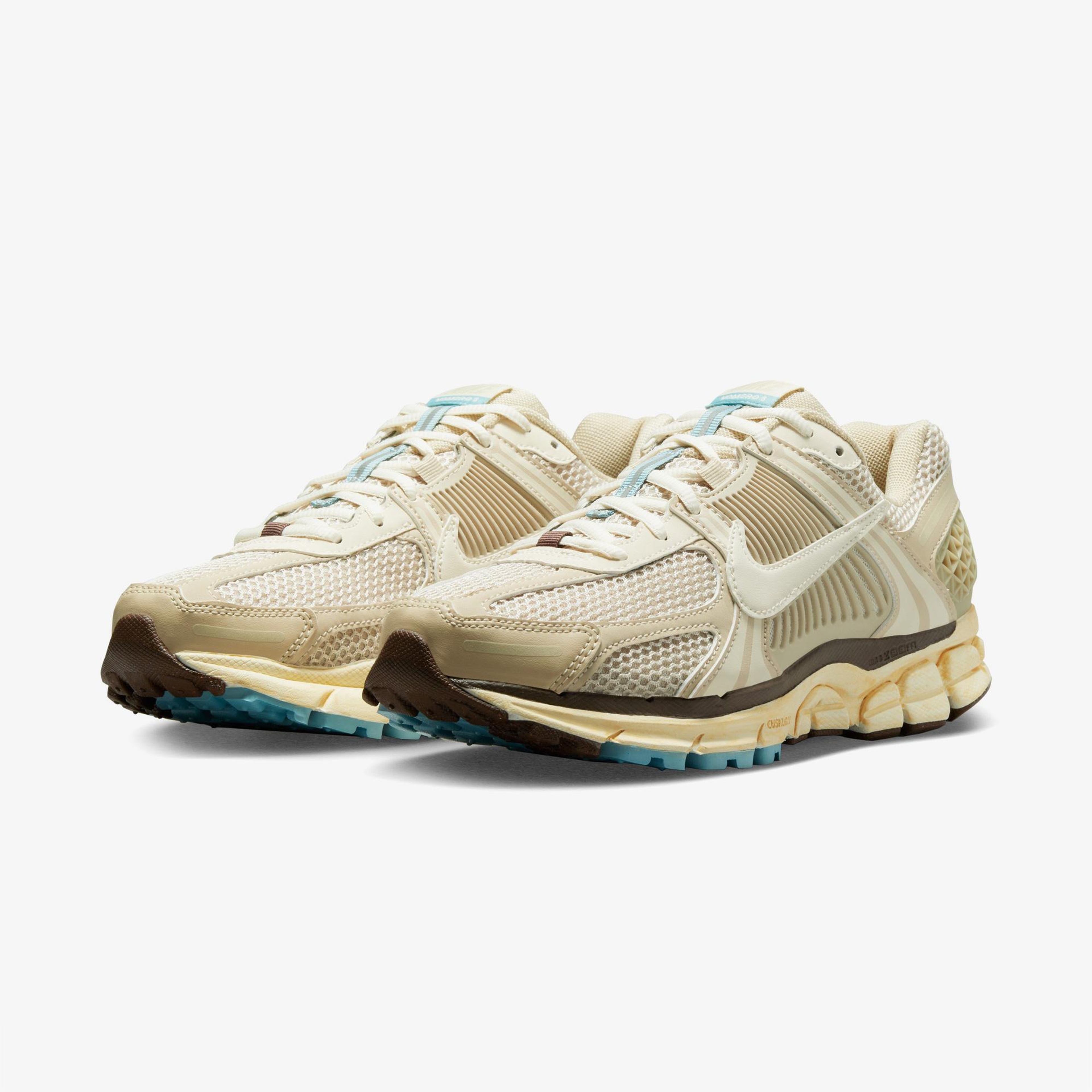 Nike Zoom Vomero 5 Kadın Krem Rengi Spor Ayakkabı