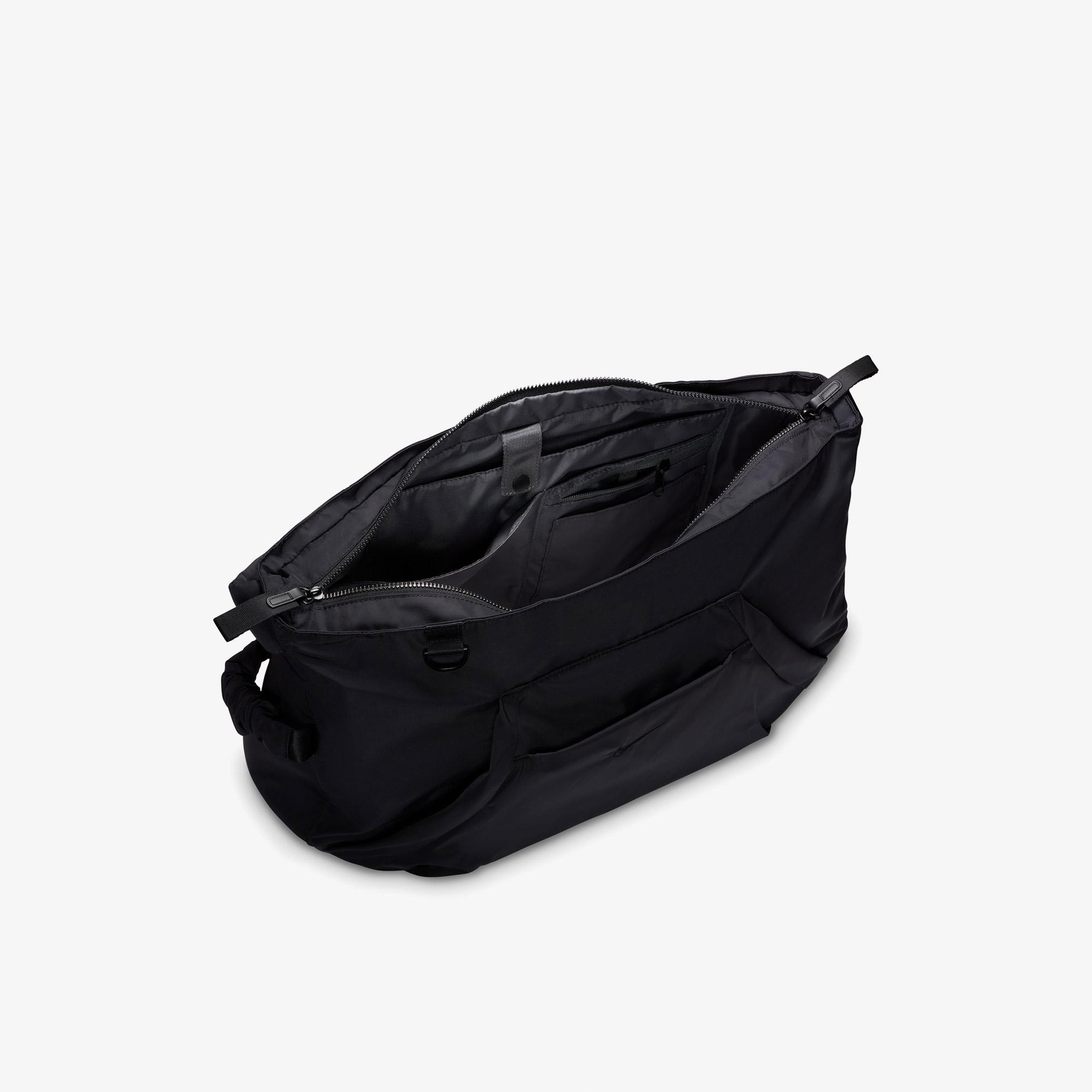 Nike One Tote Unisex Siyah Spor Çantası