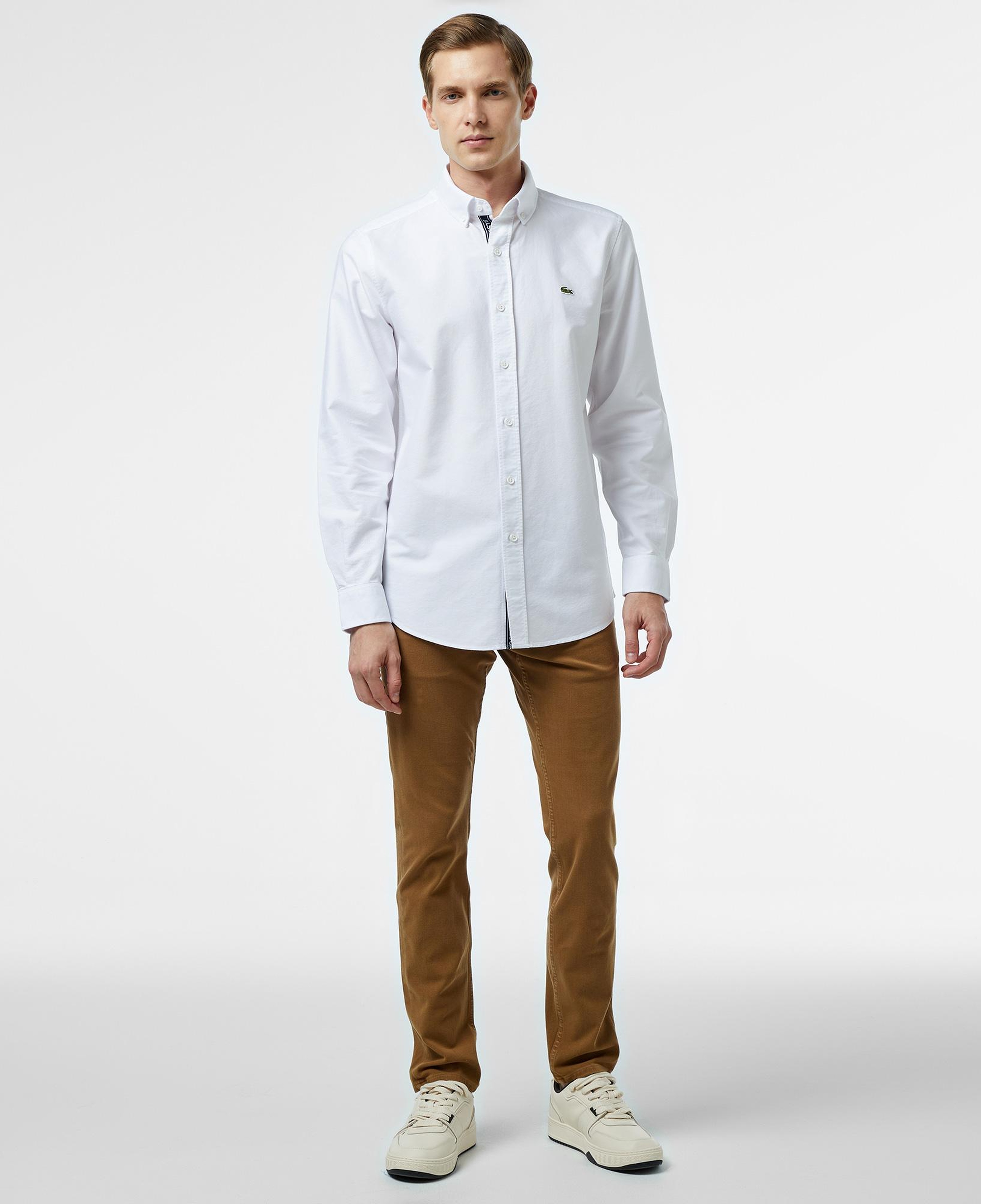 Erkek Slim Fit Düğmeli Yaka Beyaz Gömlek