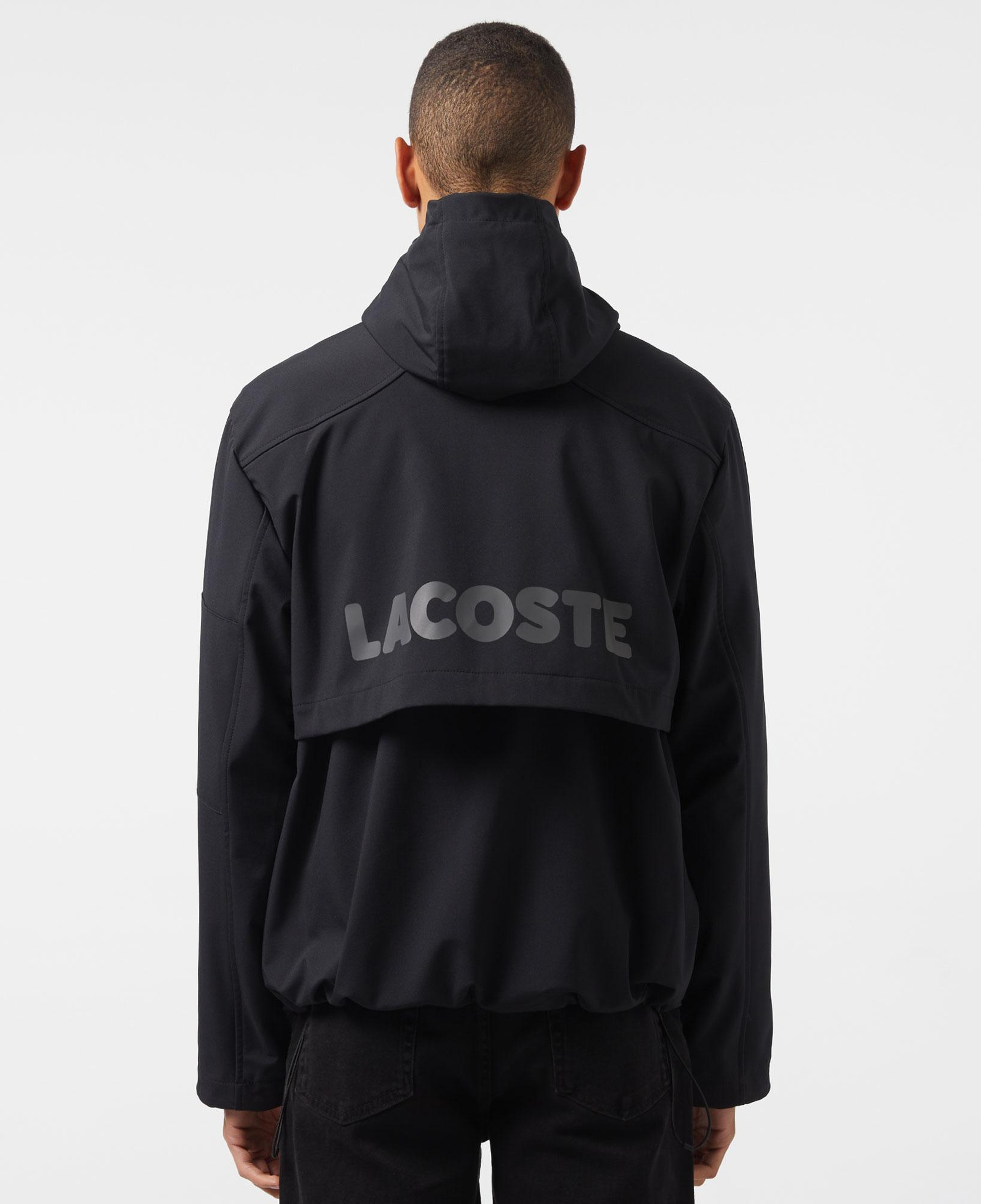 Lacoste Erkek Relaxed Fit Kapüşonlu Baskılı Siyah Yağmurluk