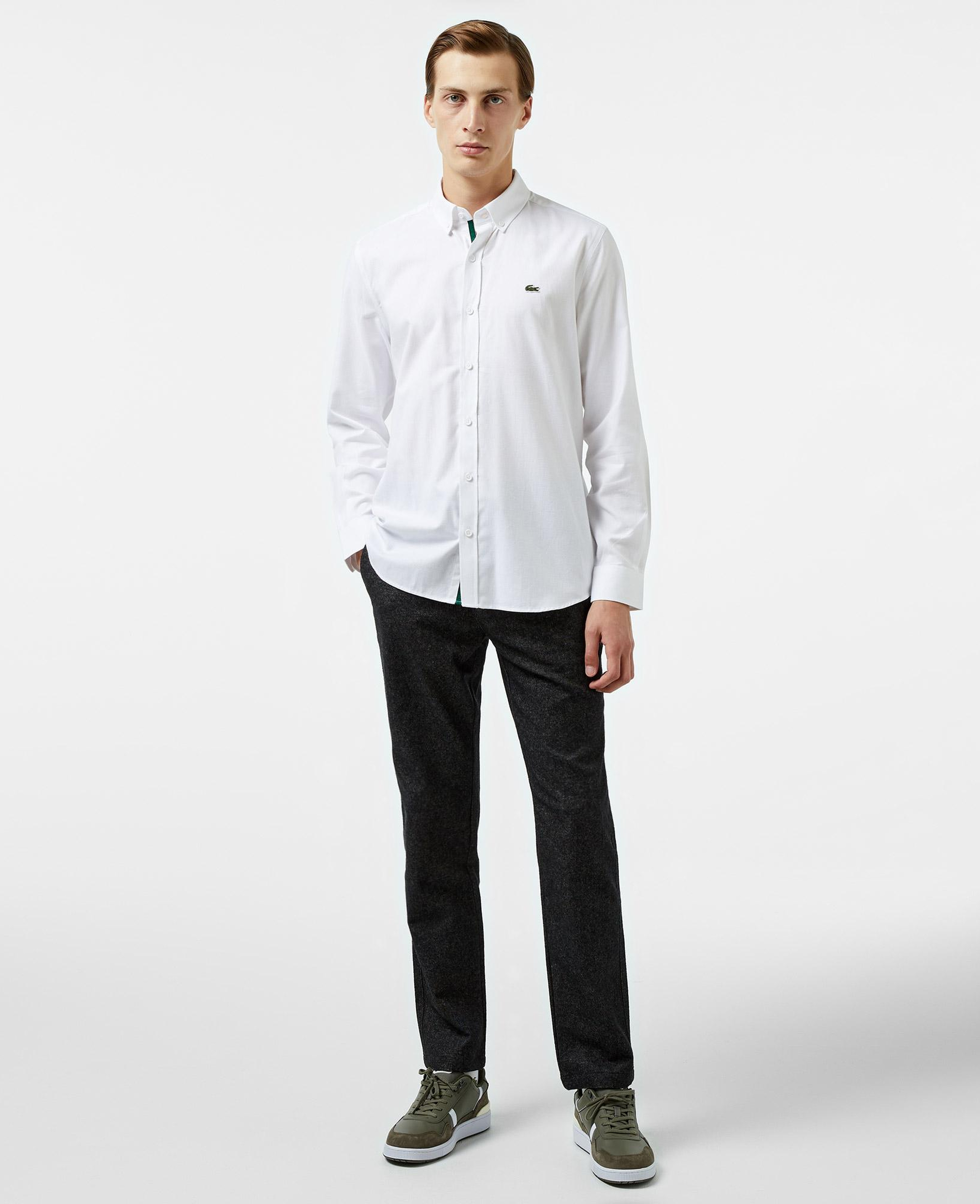 Erkek Slim Fit Düğmeli Yaka Beyaz Gömlek