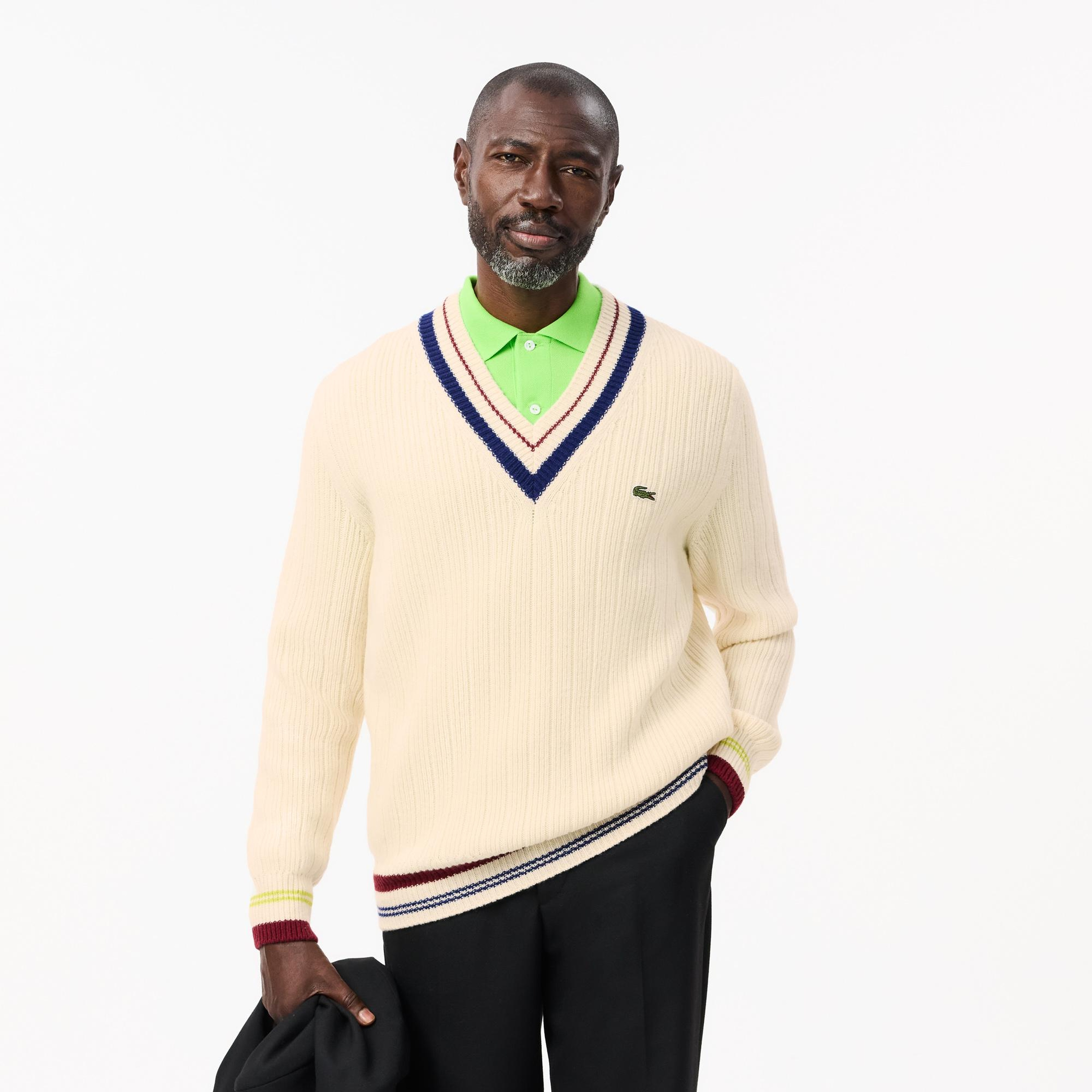 Erkek Classic Fit V Yaka Yün Krem Kazak