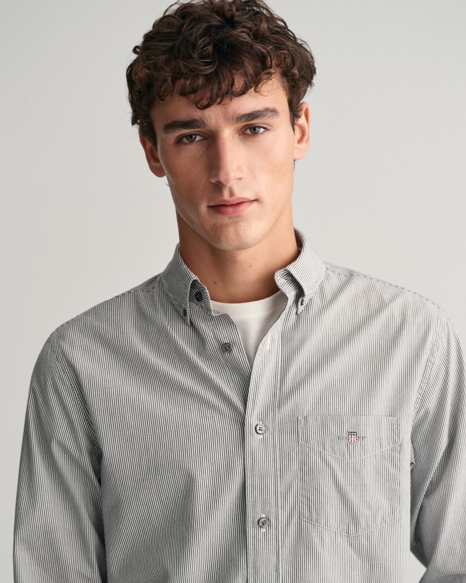 GANT Erkek Siyah Regular Fit Düğmeli Yaka Çizgili Gömlek