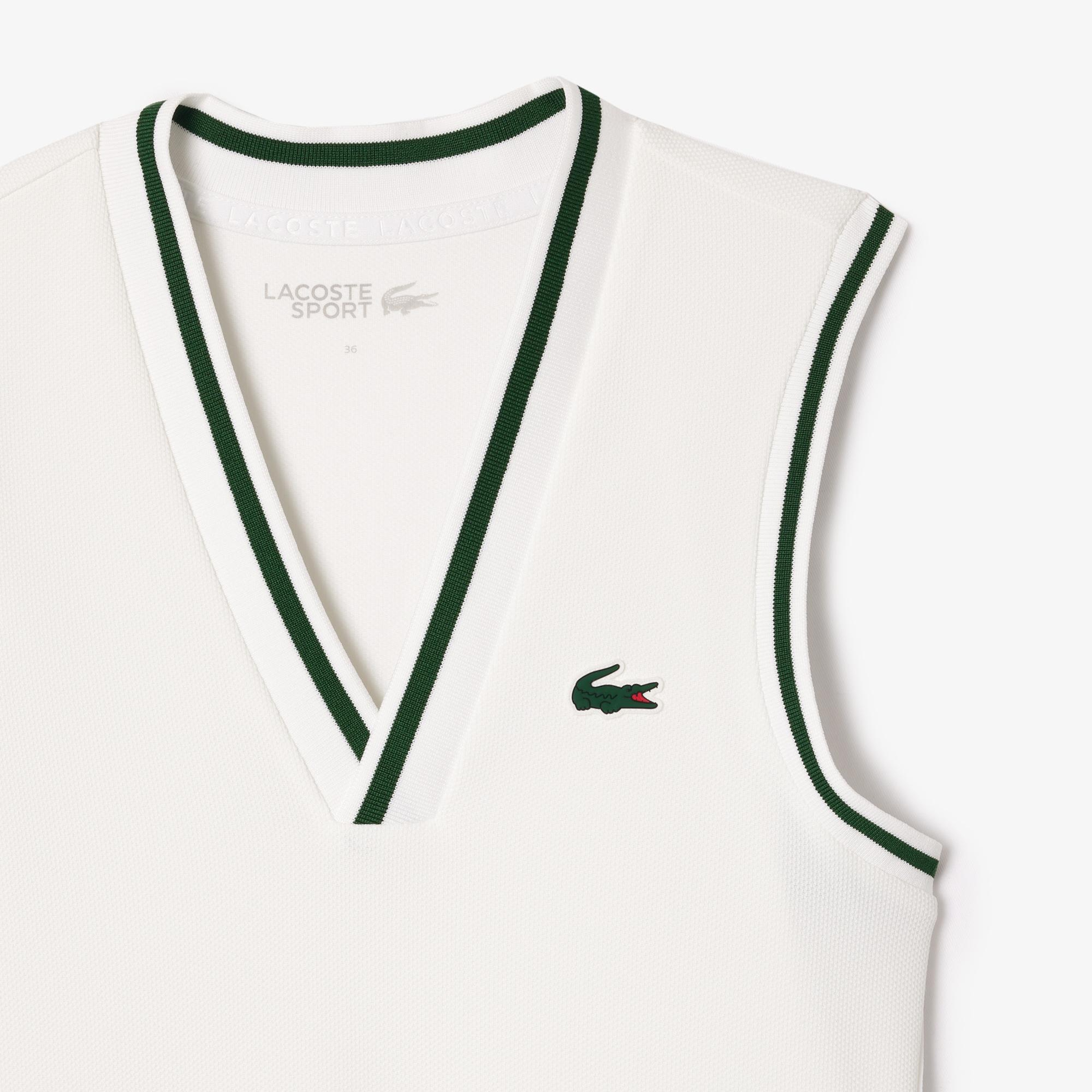 Kadın Flare Fit Kolsuz V Yaka Beyaz Elbise