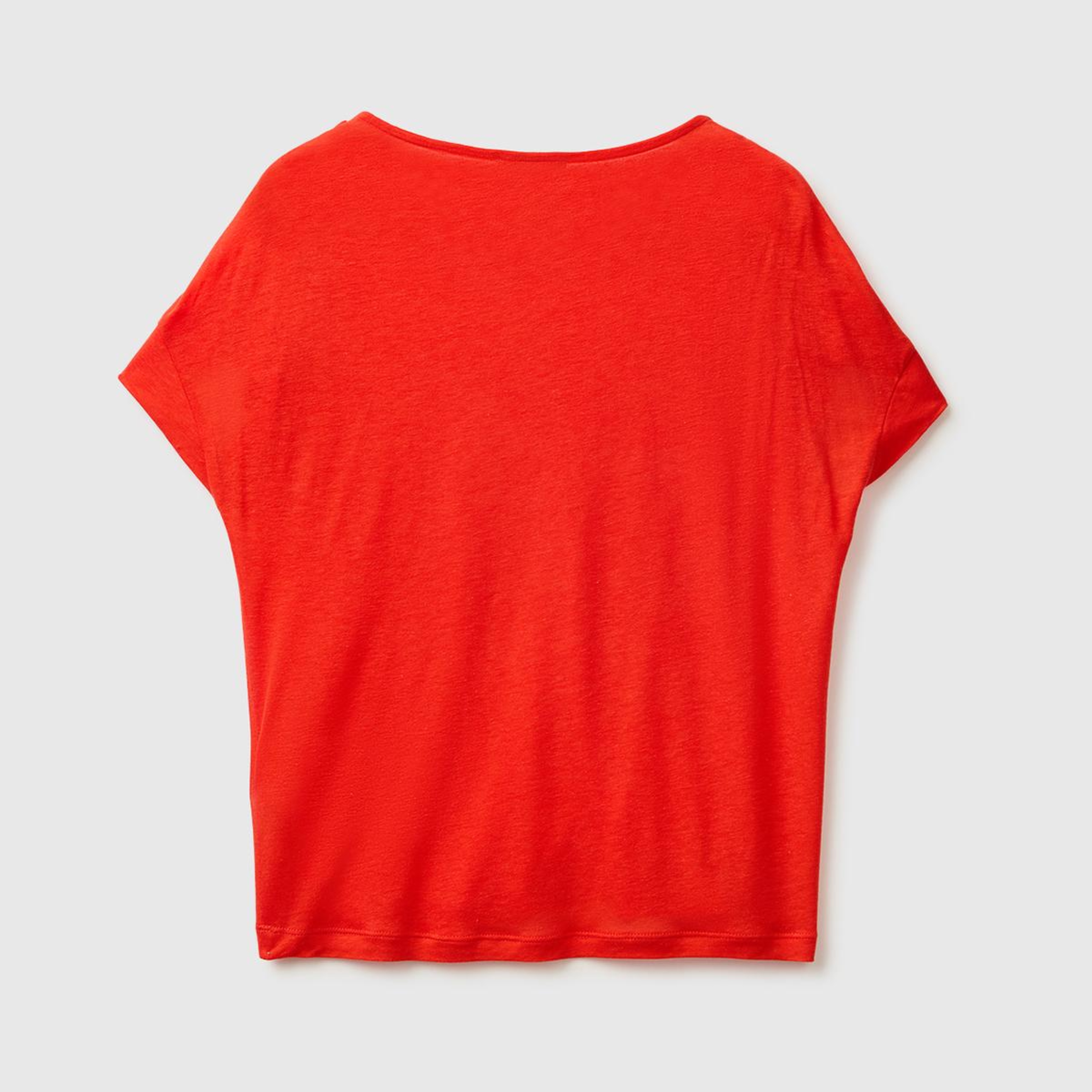 Kadın Kırmızı Keten Liyosel Karışımlı Omuzları Büzgü Detaylı T-Shirt