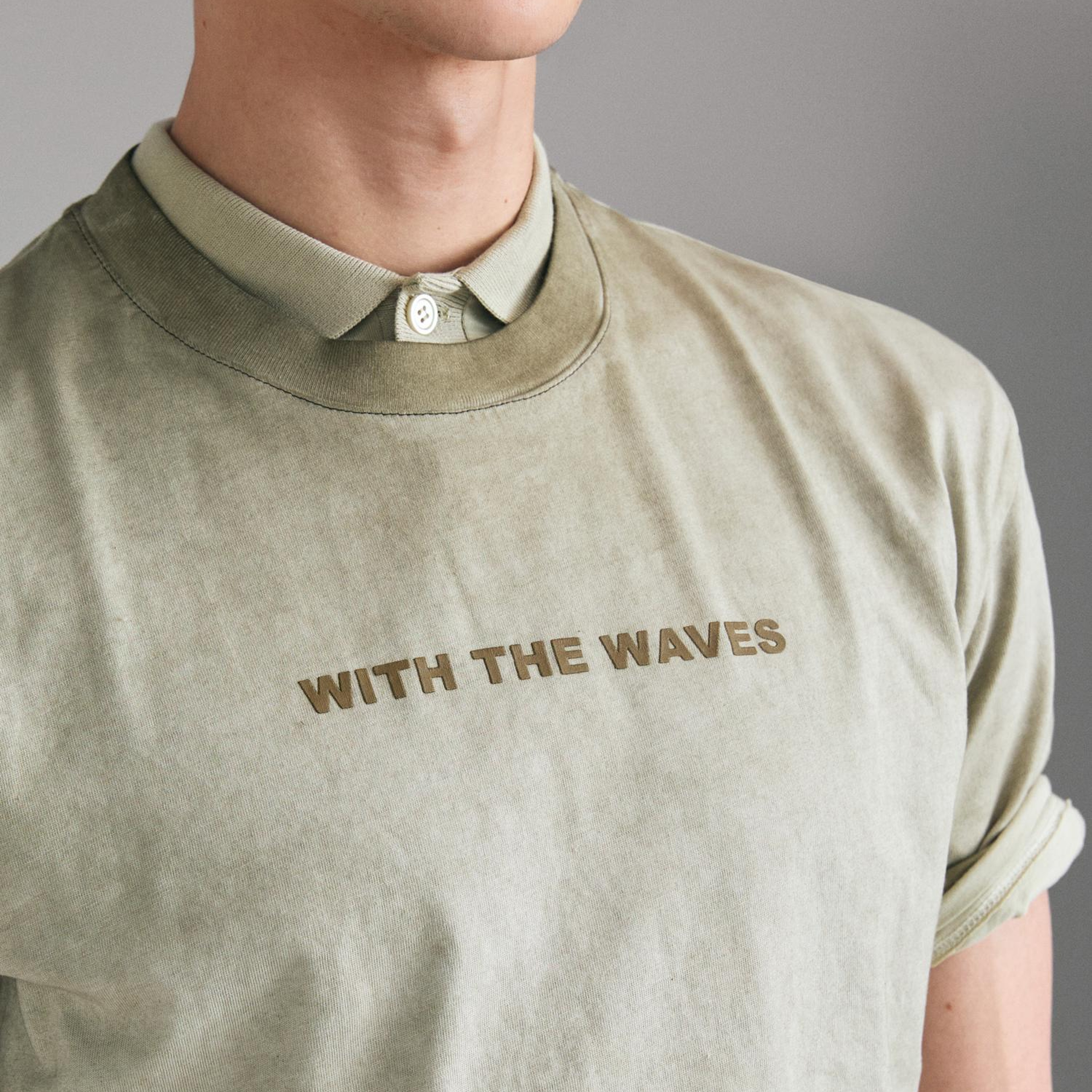 Erkek Haki %100 Pamuk Önü Baskı Detaylı Soluk Efektli T-Shirt