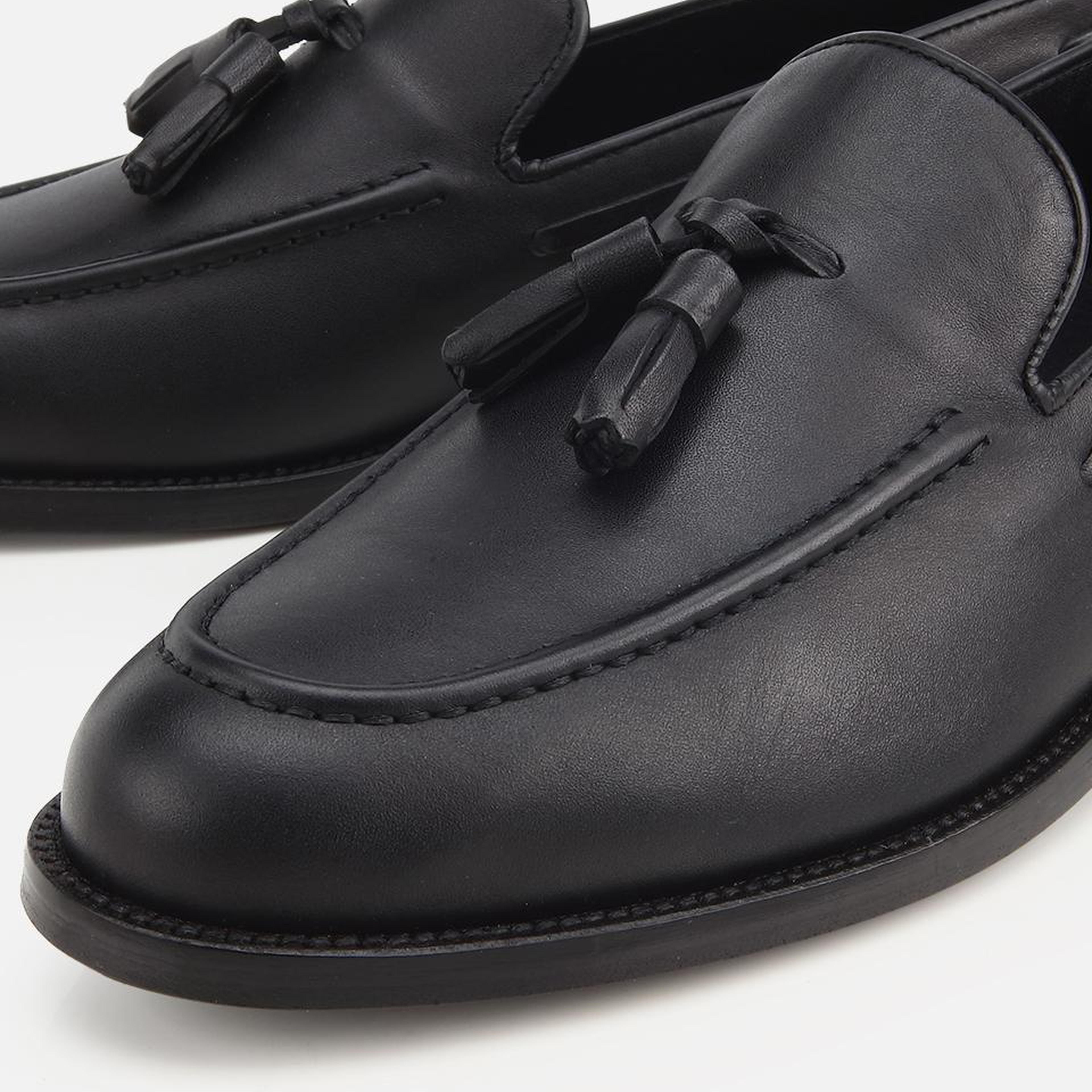 Erkek Deri Siyah Püskül Detaylı Klasik Loafer