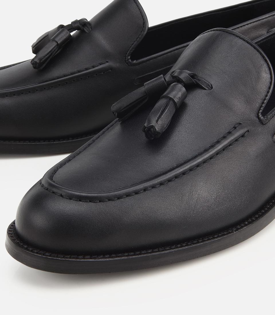 Erkek Deri Siyah Püskül Detaylı Klasik Loafer