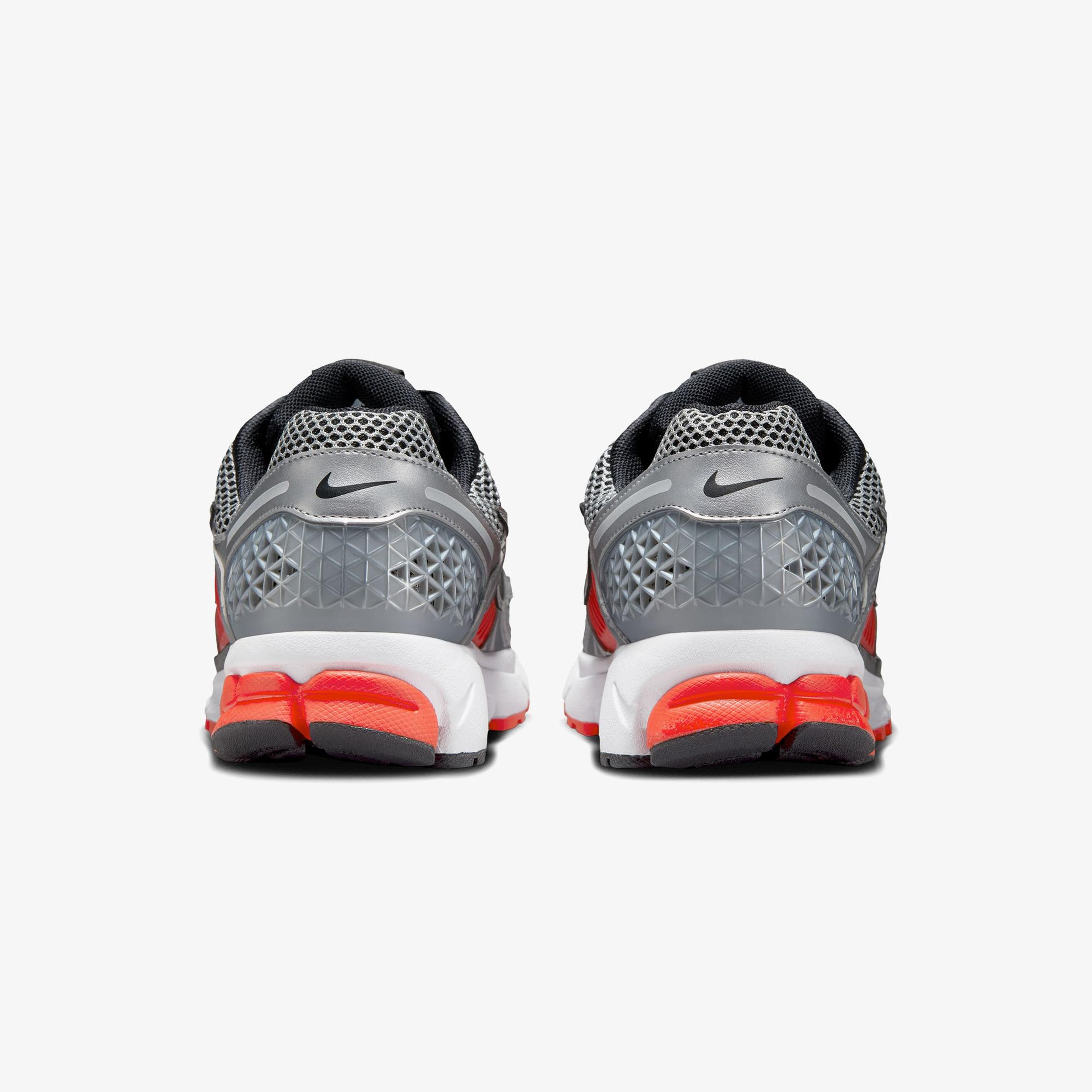 Nike Zoom Vomero 5 Erkek Gri Spor Ayakkabı