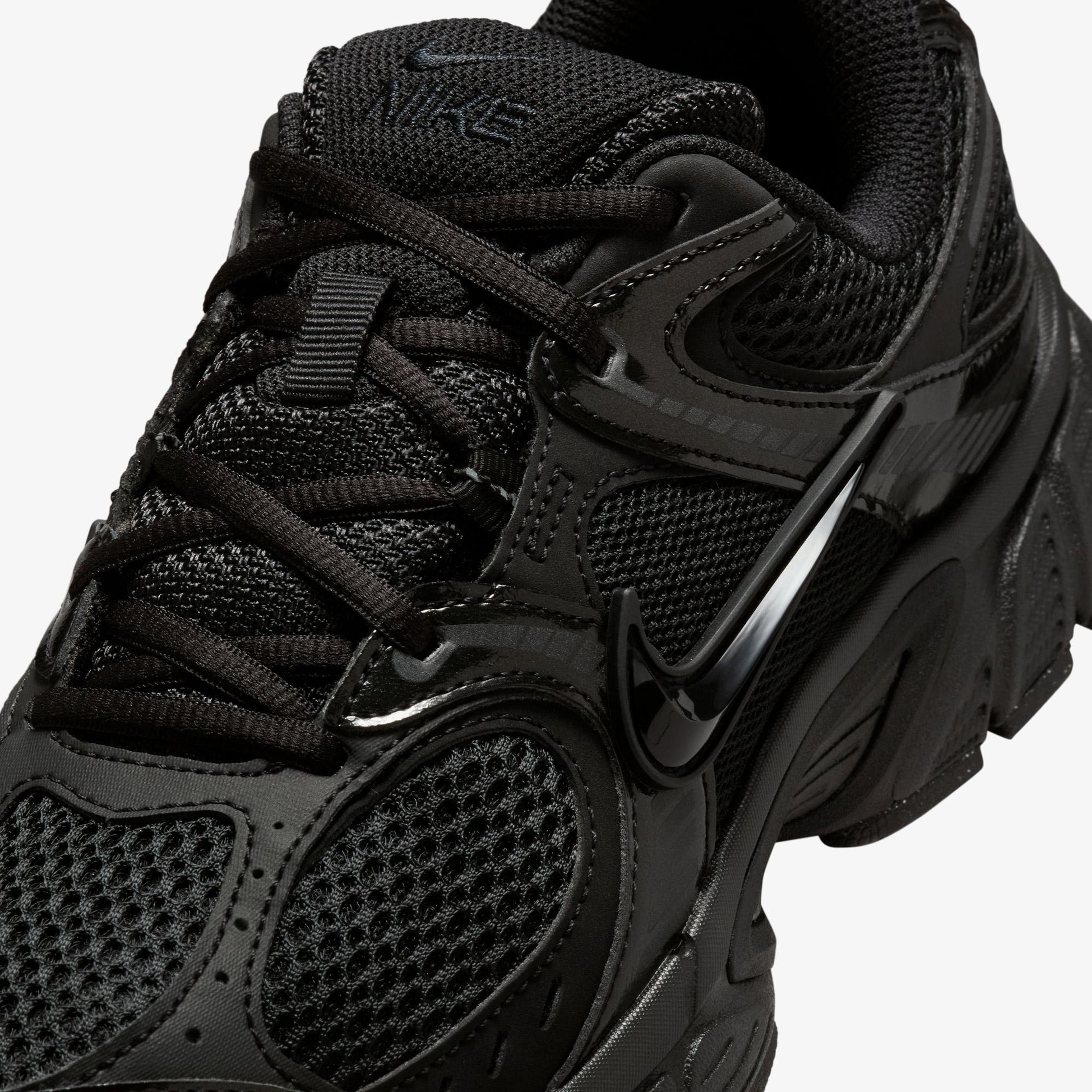 Nike V5 RNR Kadın Siyah Spor Ayakkabı