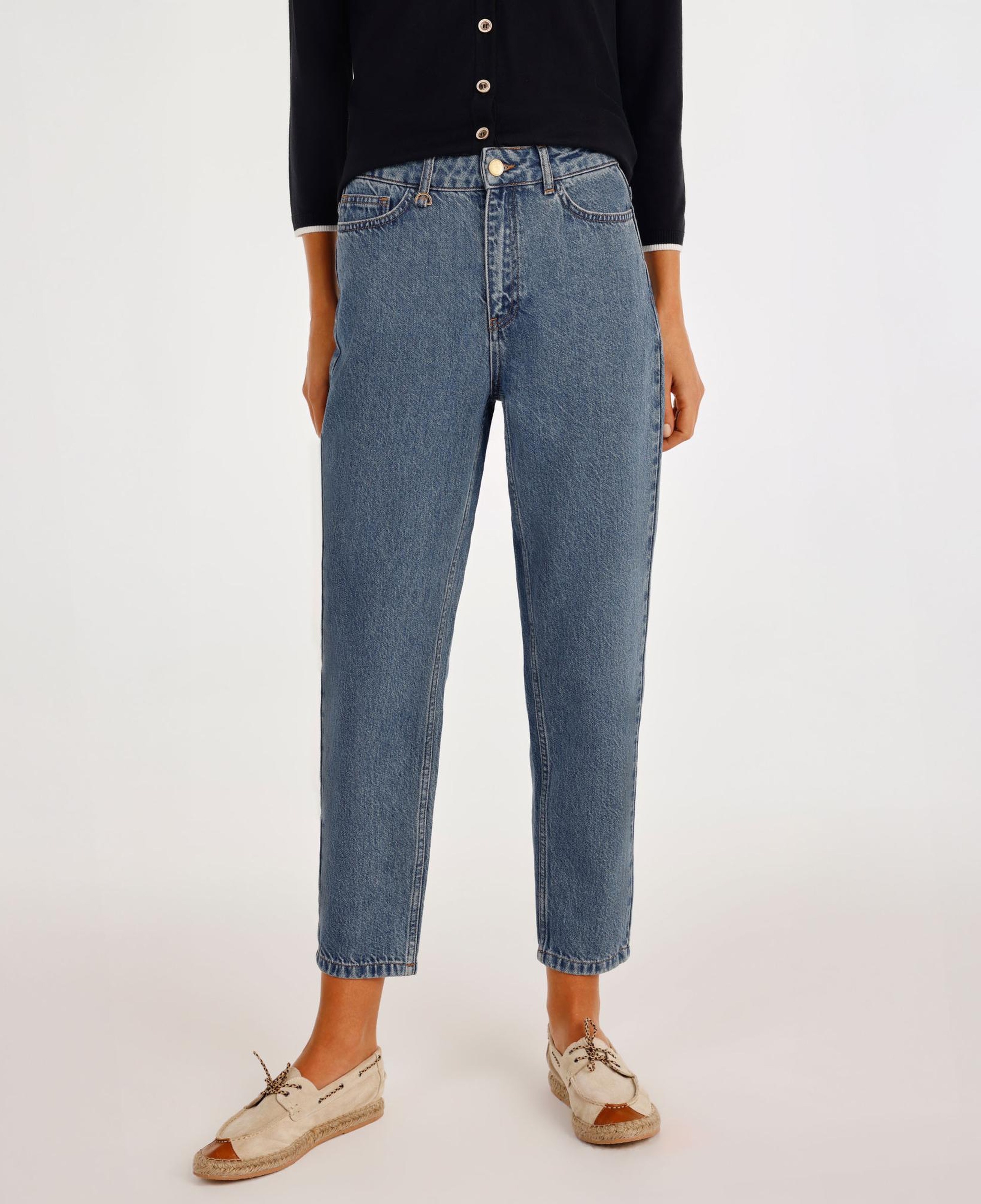 YARGICI Kemer Aksesuarlı Yüksel Bel Mom Fit Denim Pantolon