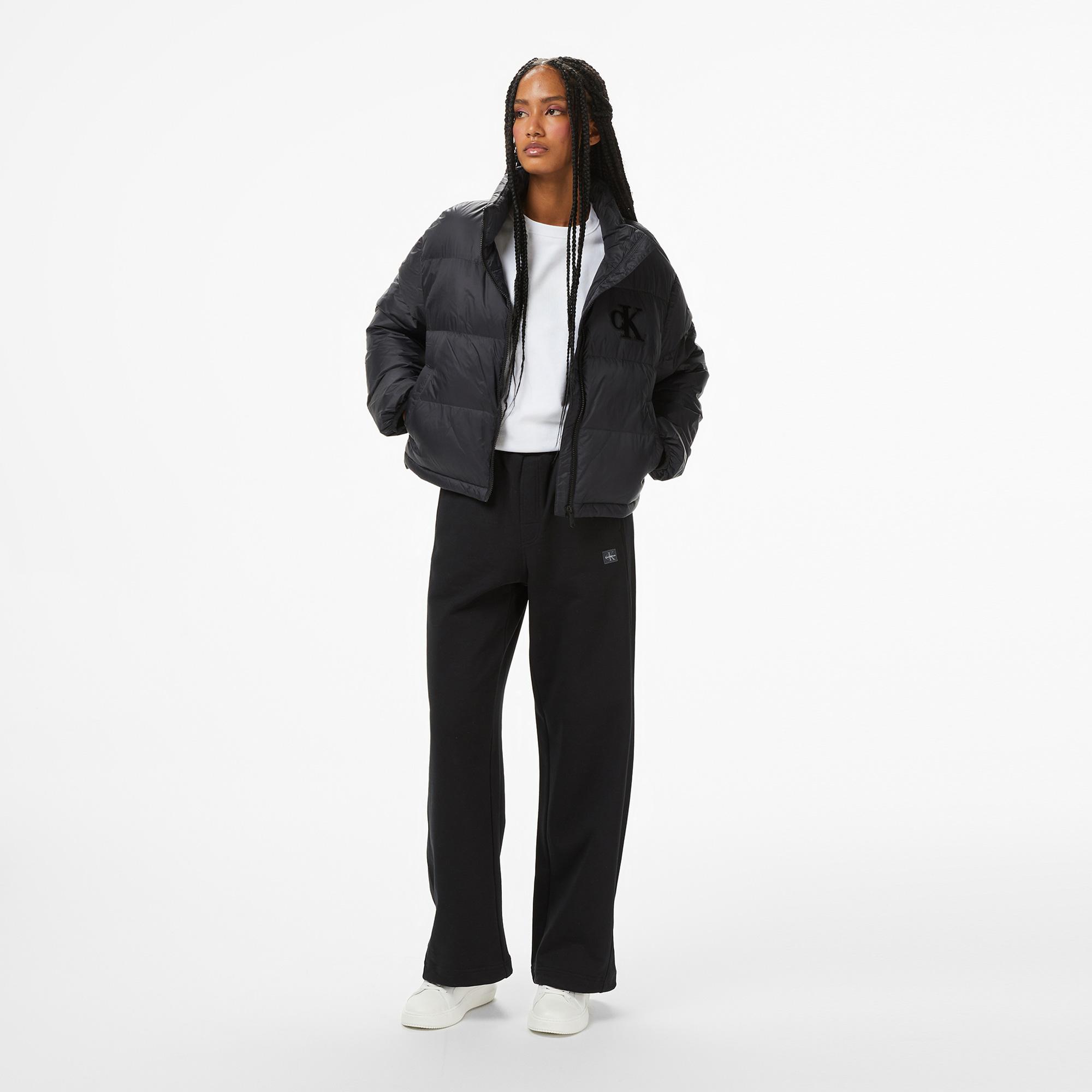 Calvin Klein Graphic Logo Puffer Kadın Siyah Mont