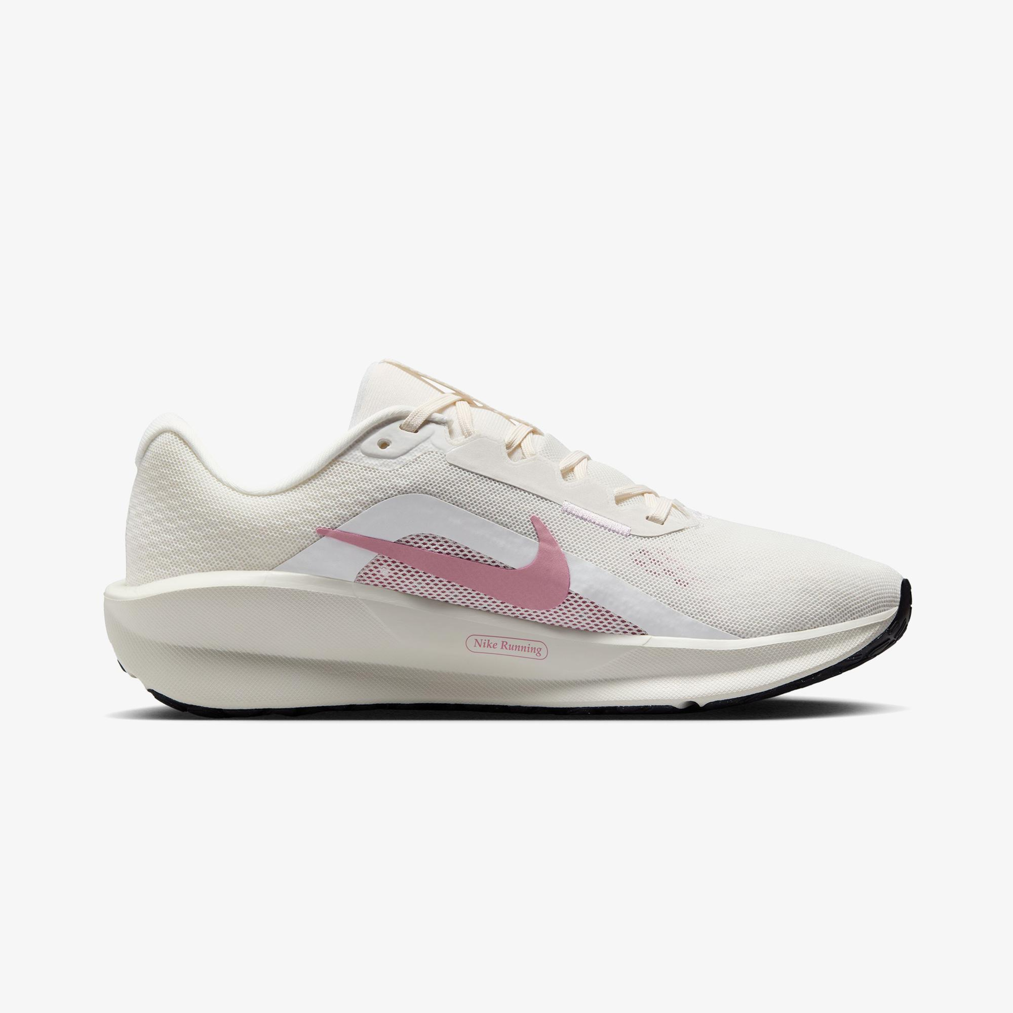 Nike Downshifter 13 Kadın Krem Rengi Koşu Ayakkabısı