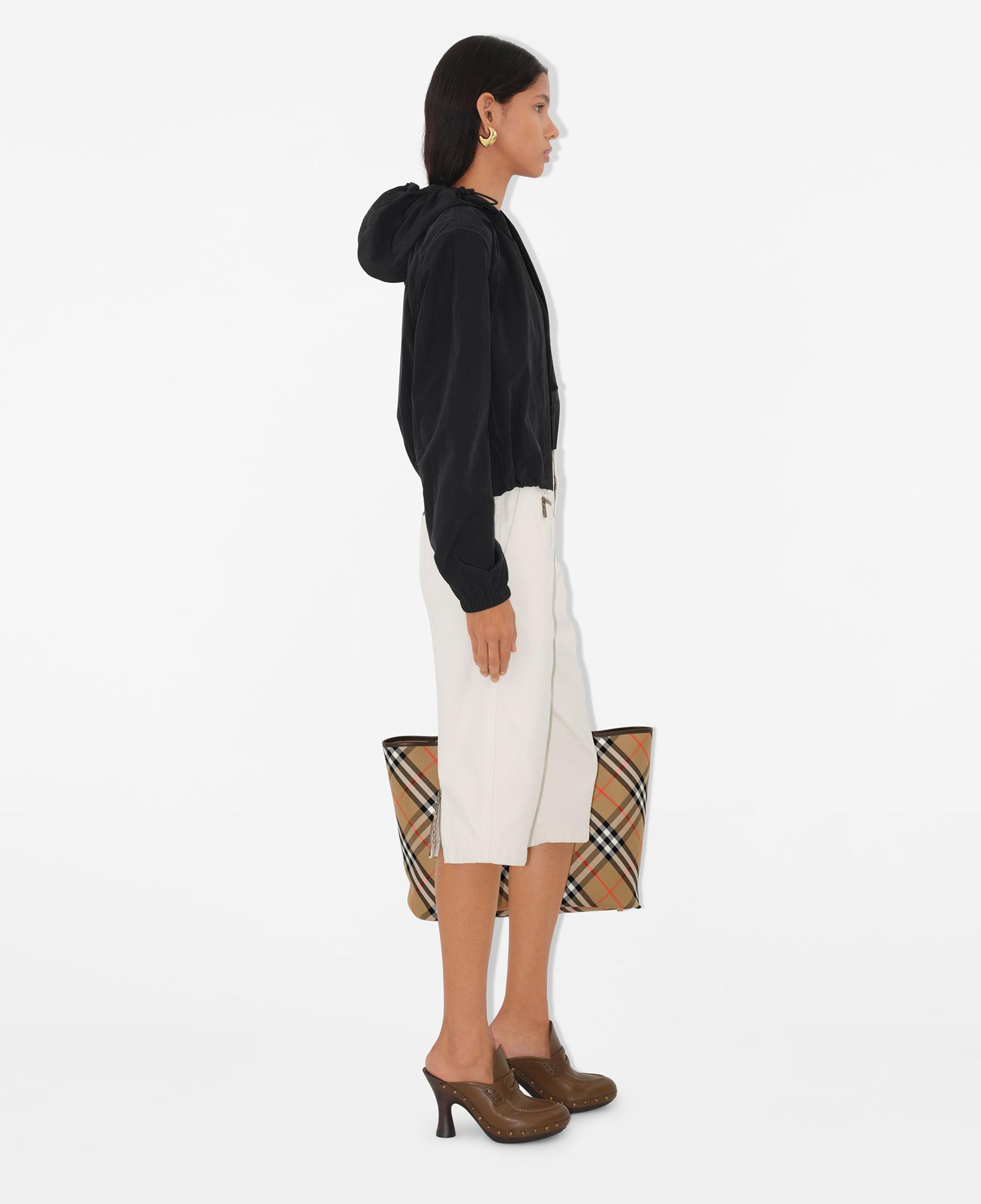 Burberry Kadın Siyah Mont
