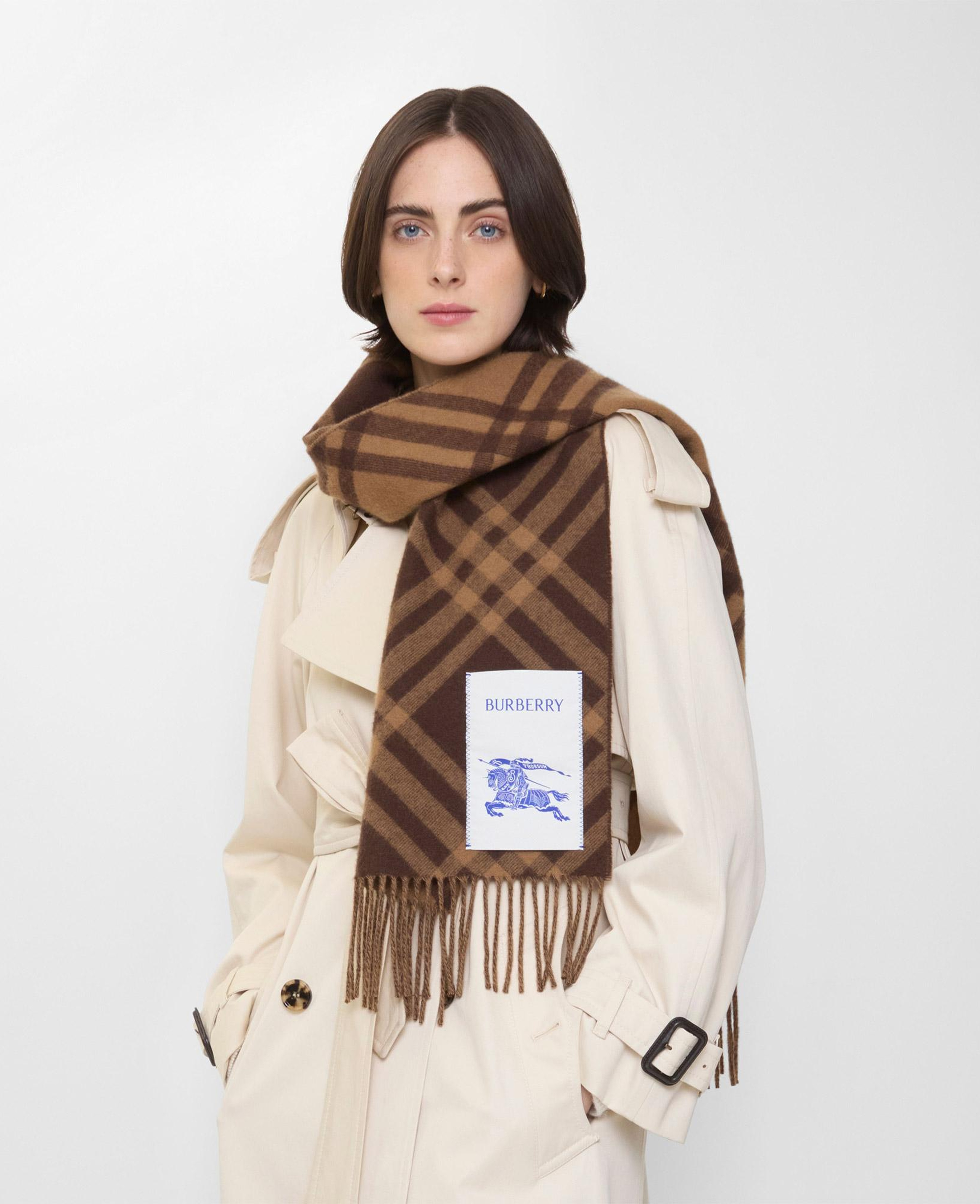 Burberry Tbar Bias Kadın Kahverengi Atkı