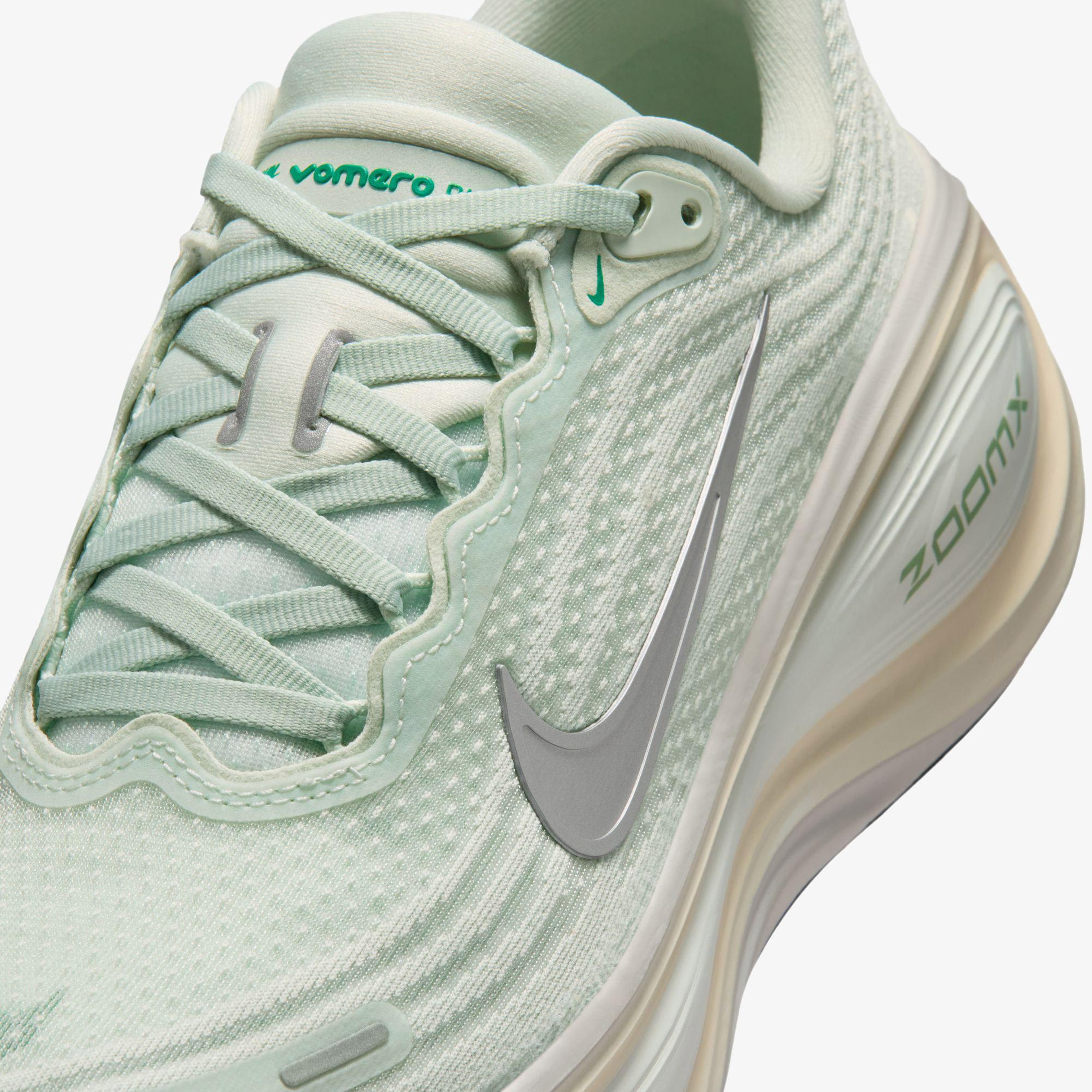 Nike Vomero Plus Kadın Yeşil Koşu Ayakkabısı