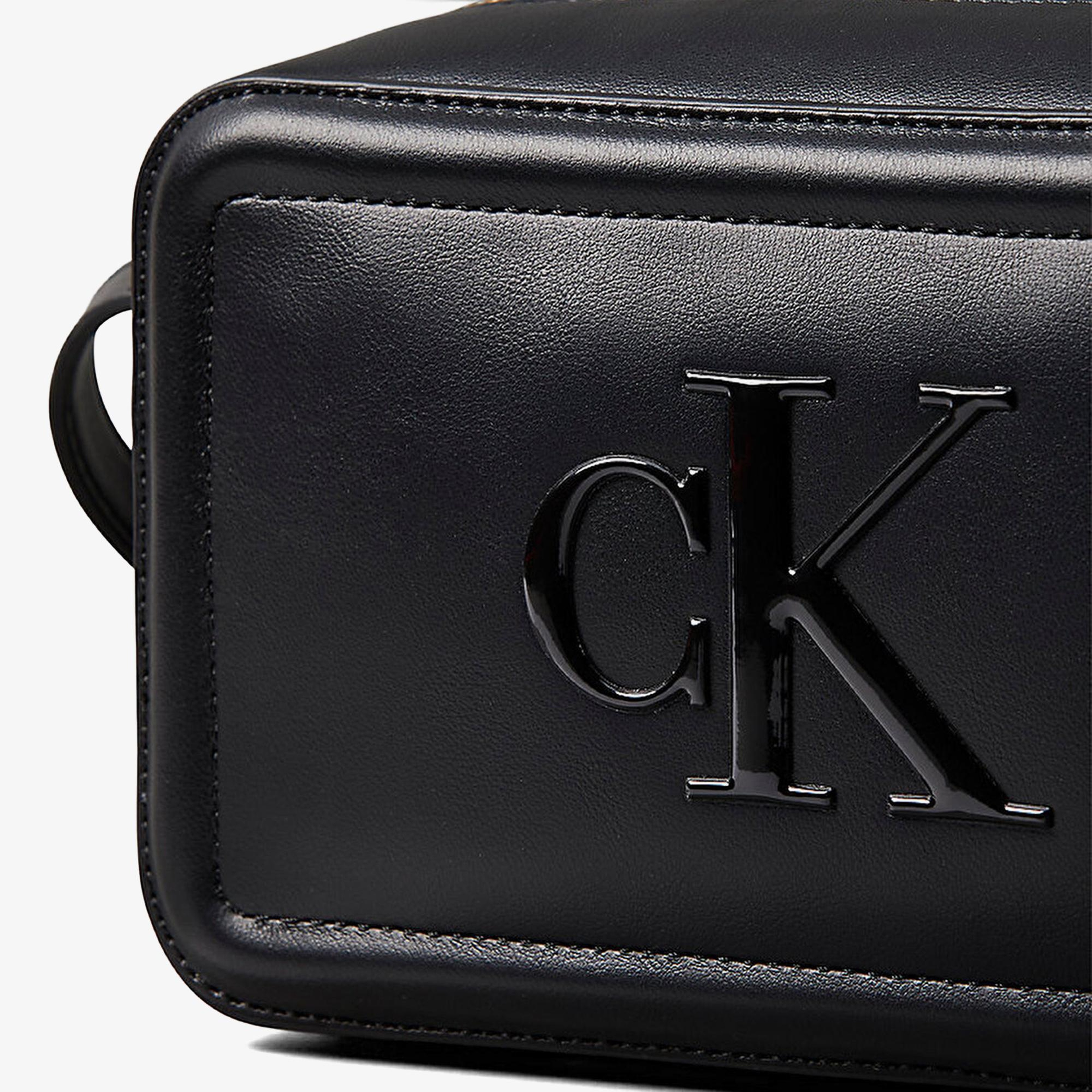 Calvin Klein Bold Camera Kadın Siyah Çapraz Çanta