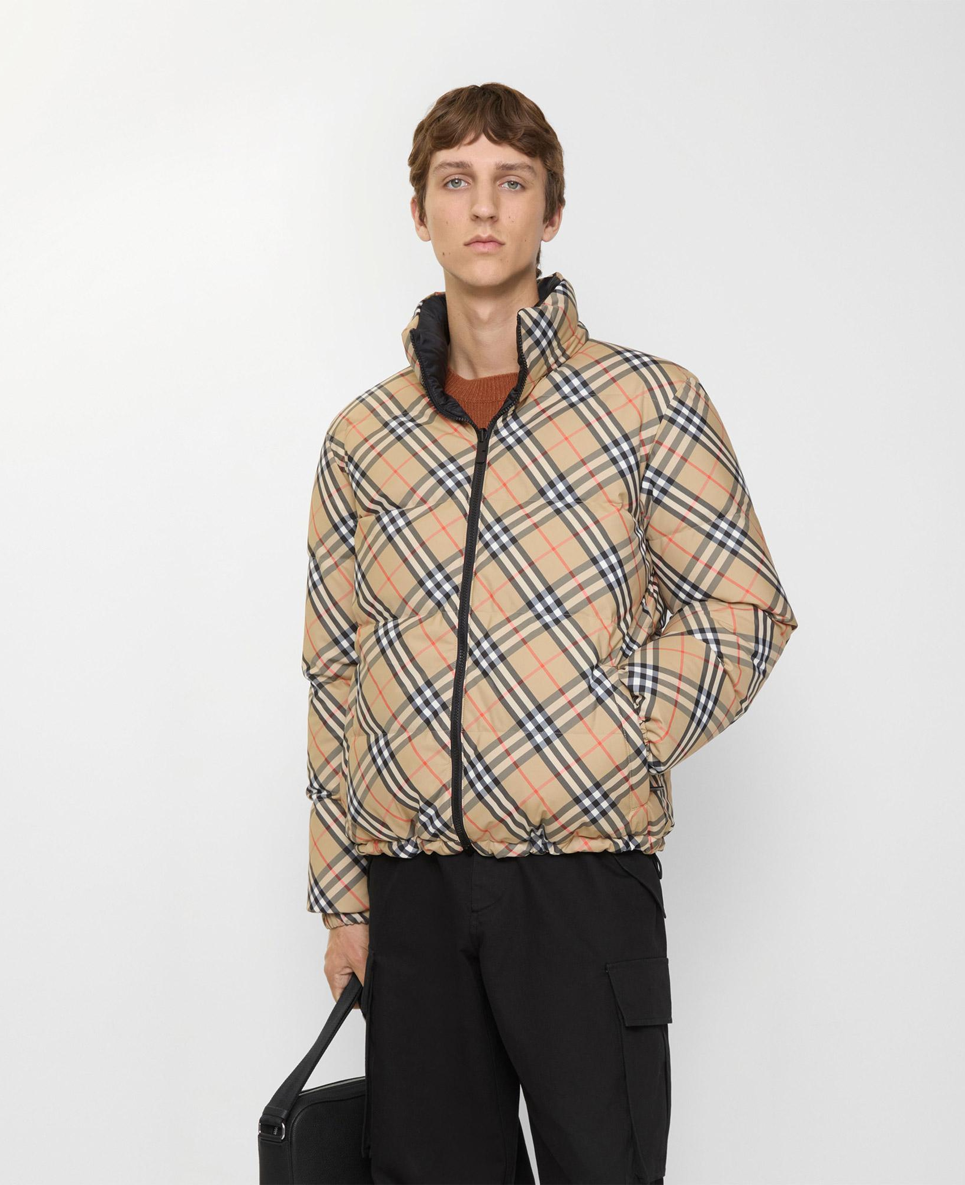 Burberry Reversible Check Puffer Erkek Bej Mont