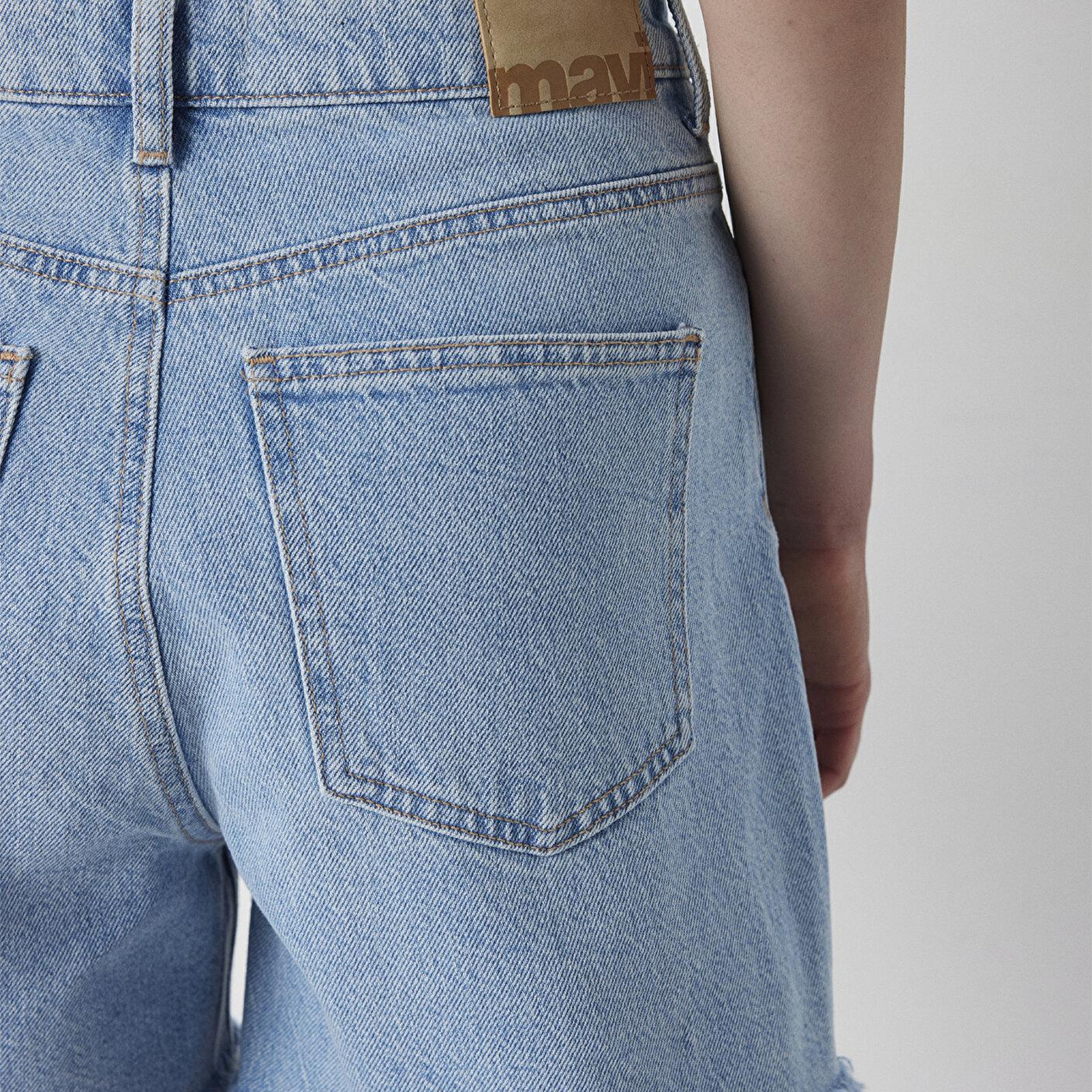 Mavi Millie 90lar Açık Mavi Jean Şort 14589A3193