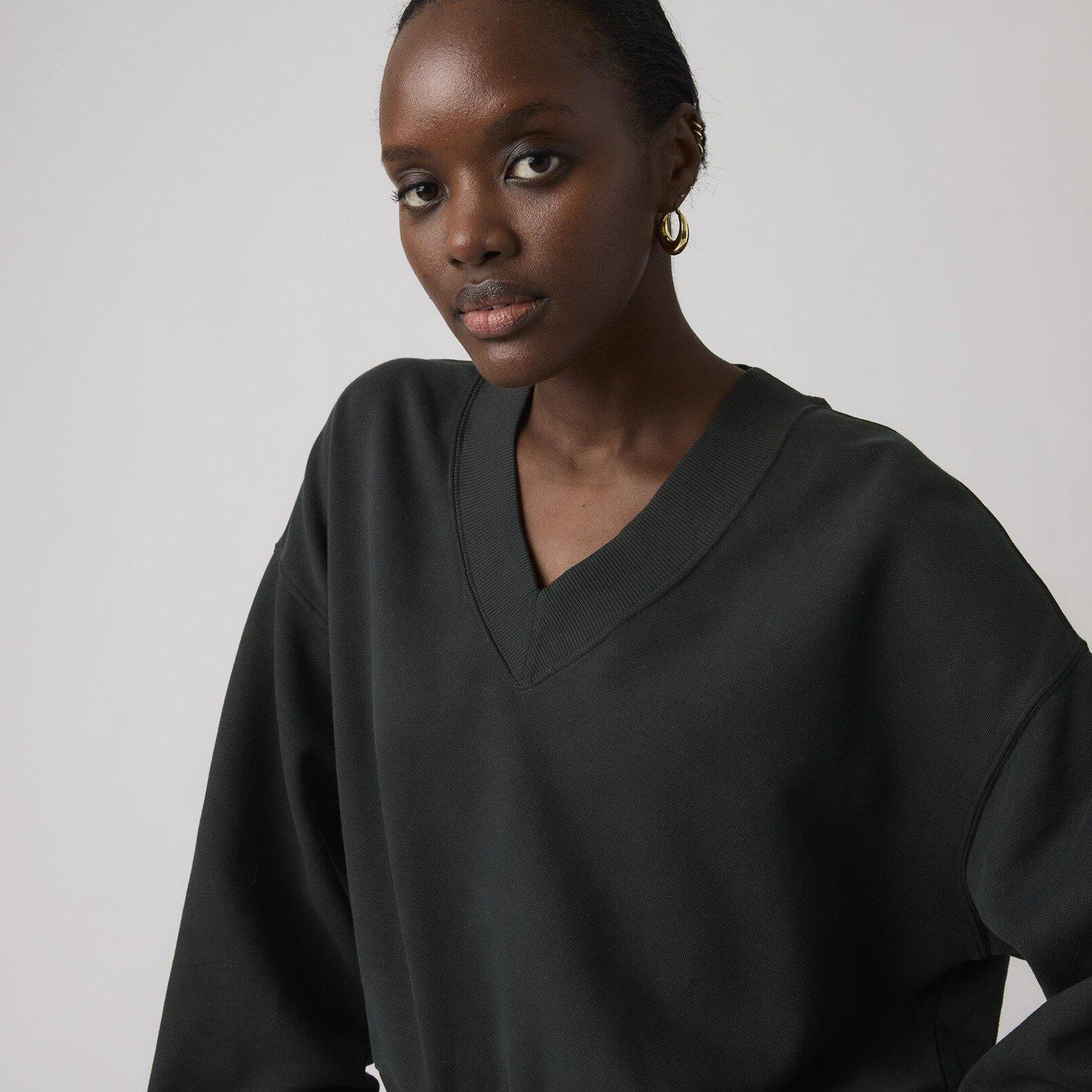 Vintage V Yaka Sweatshirt