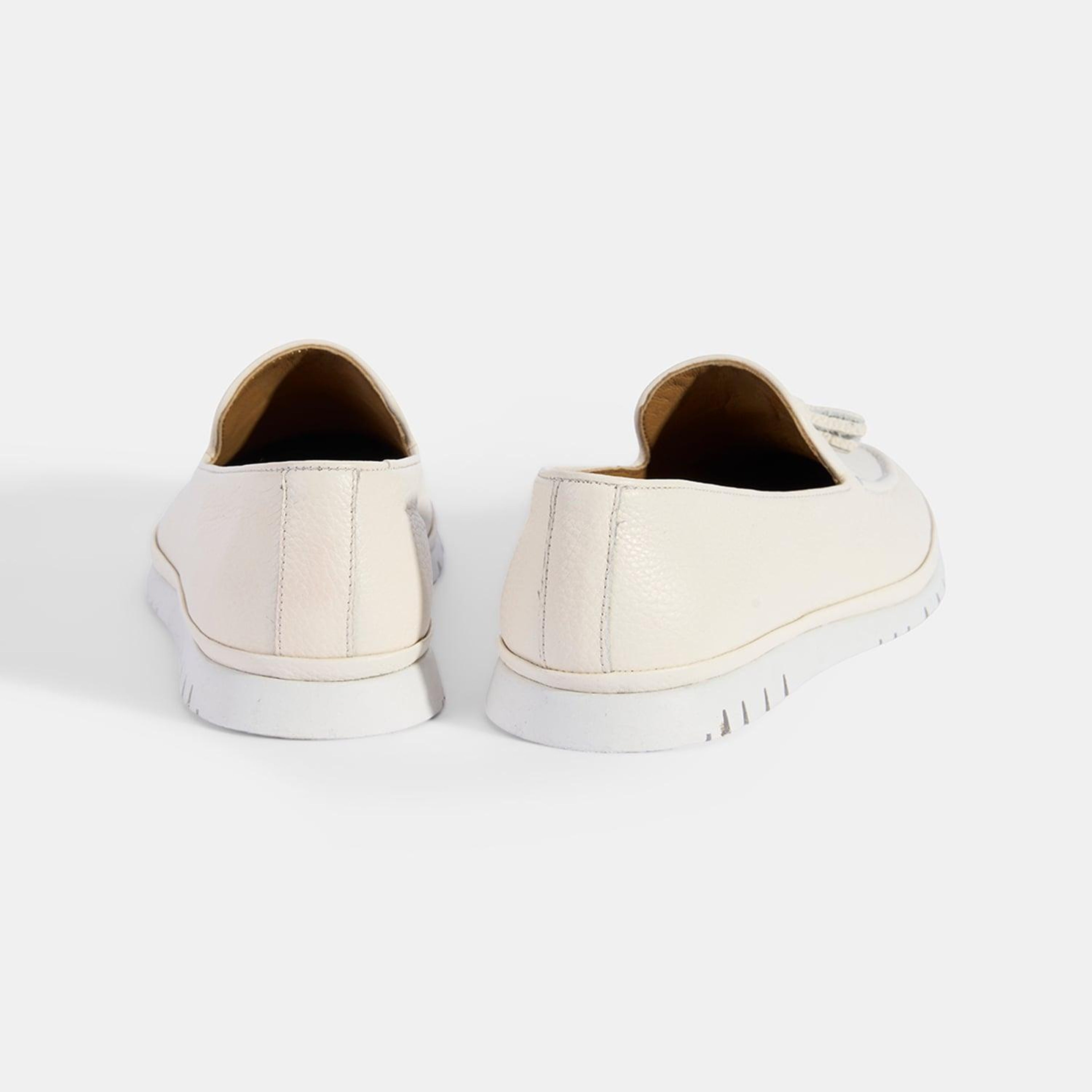 Erkek Kırık Beyaz Püskül Detaylı Deri Loafer