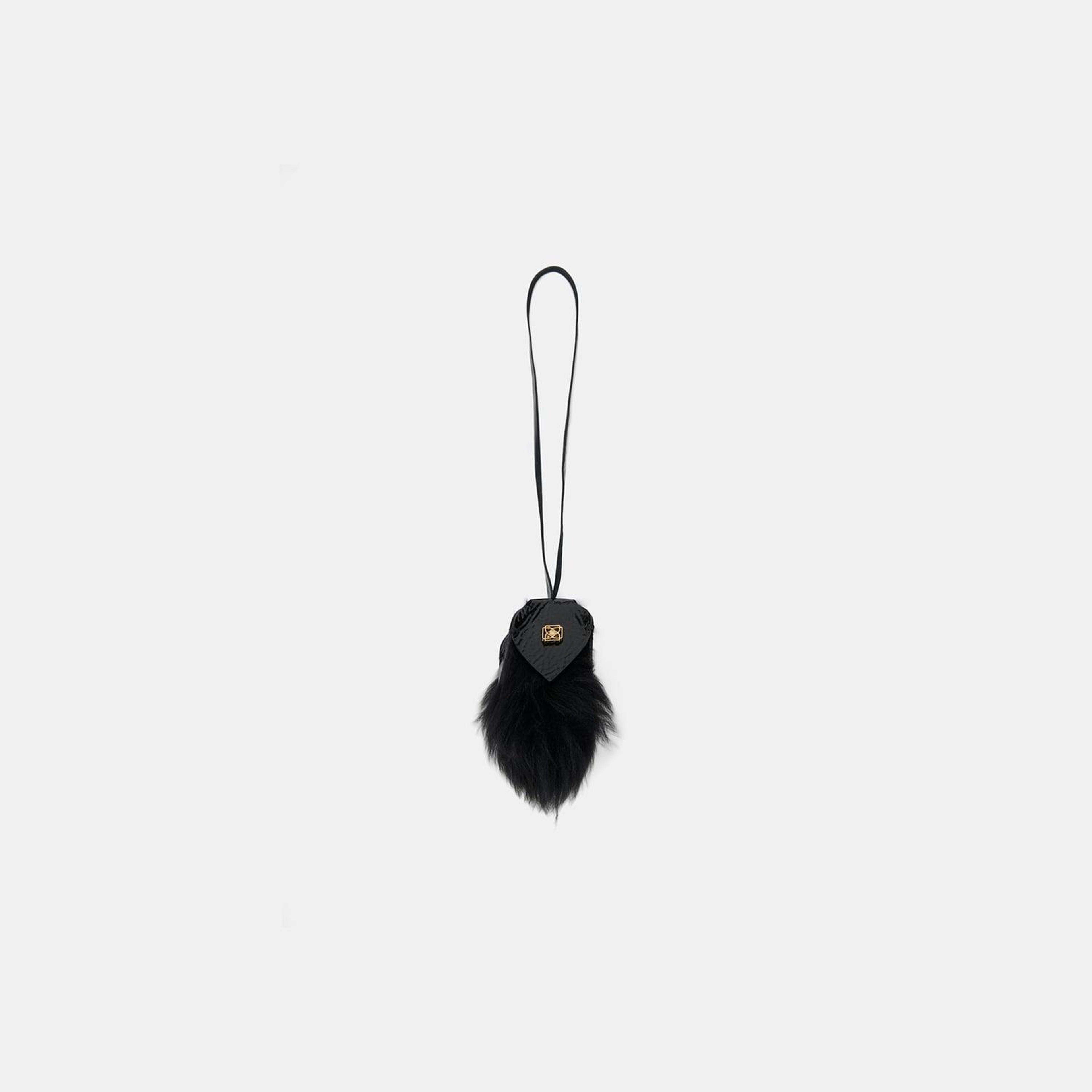 Siyah Kürklü Deri Charm