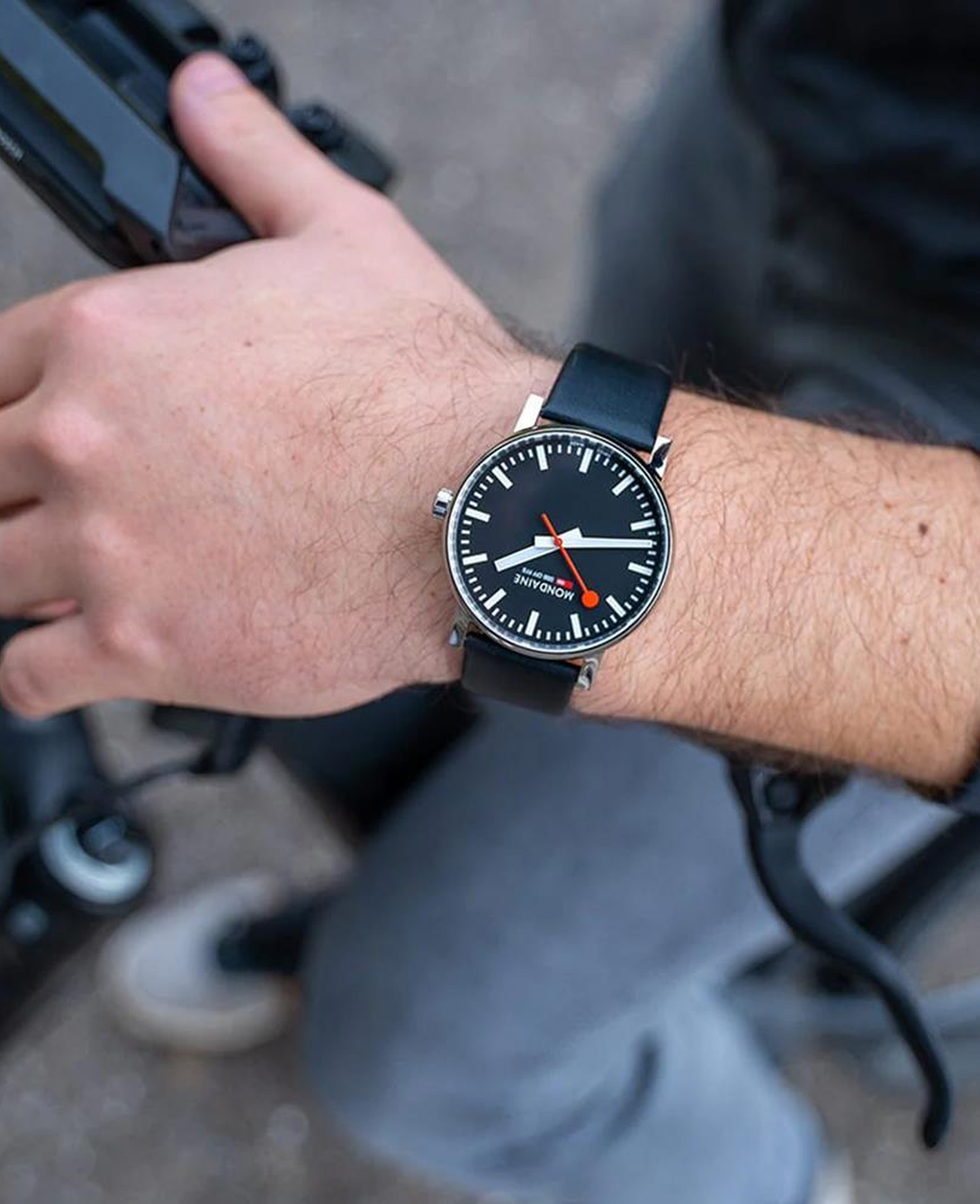 MONDAINE EVO2 MSE.43120.LB Erkek Kol Saati