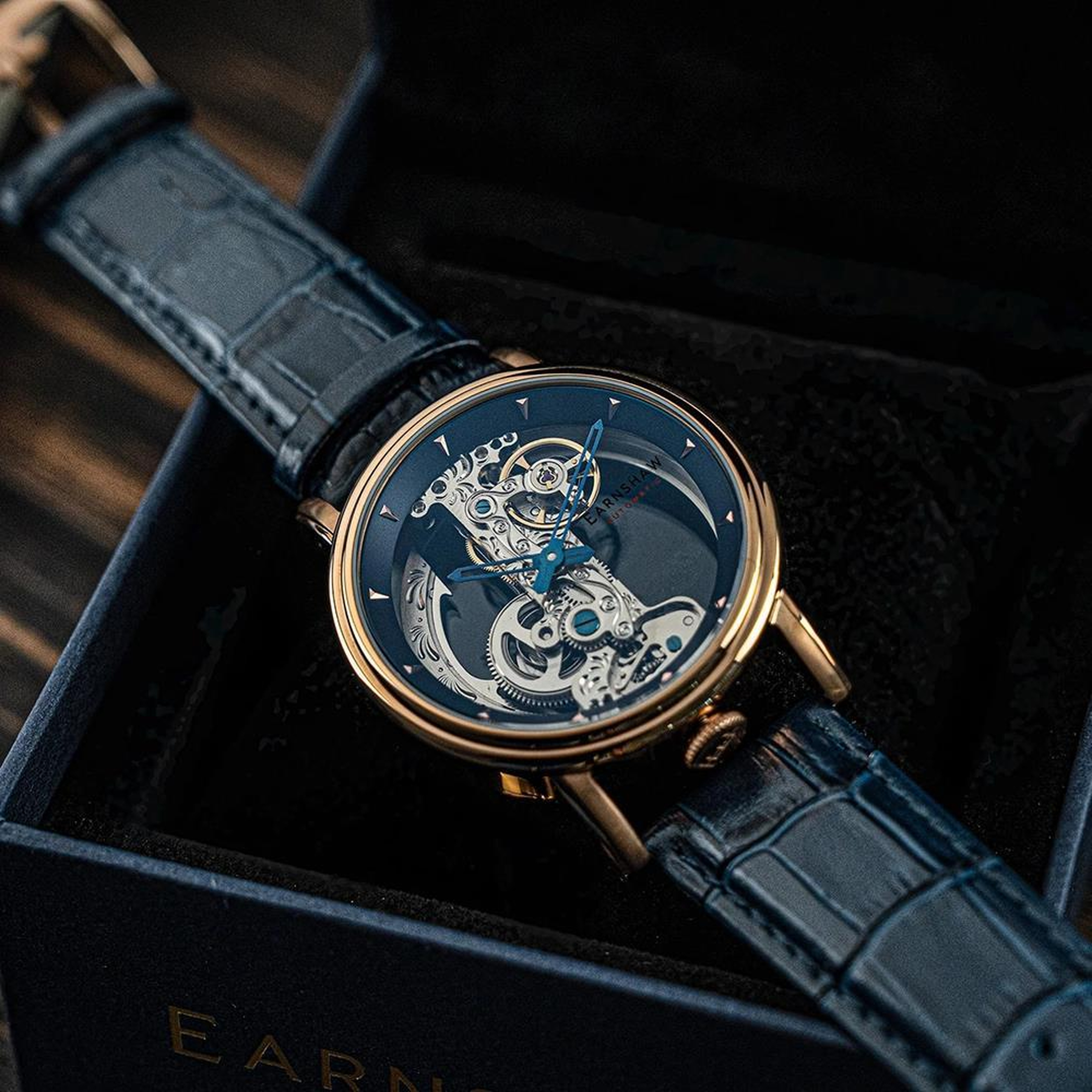 EARNSHAW ES-8225-06 Erkek Kol Saati
