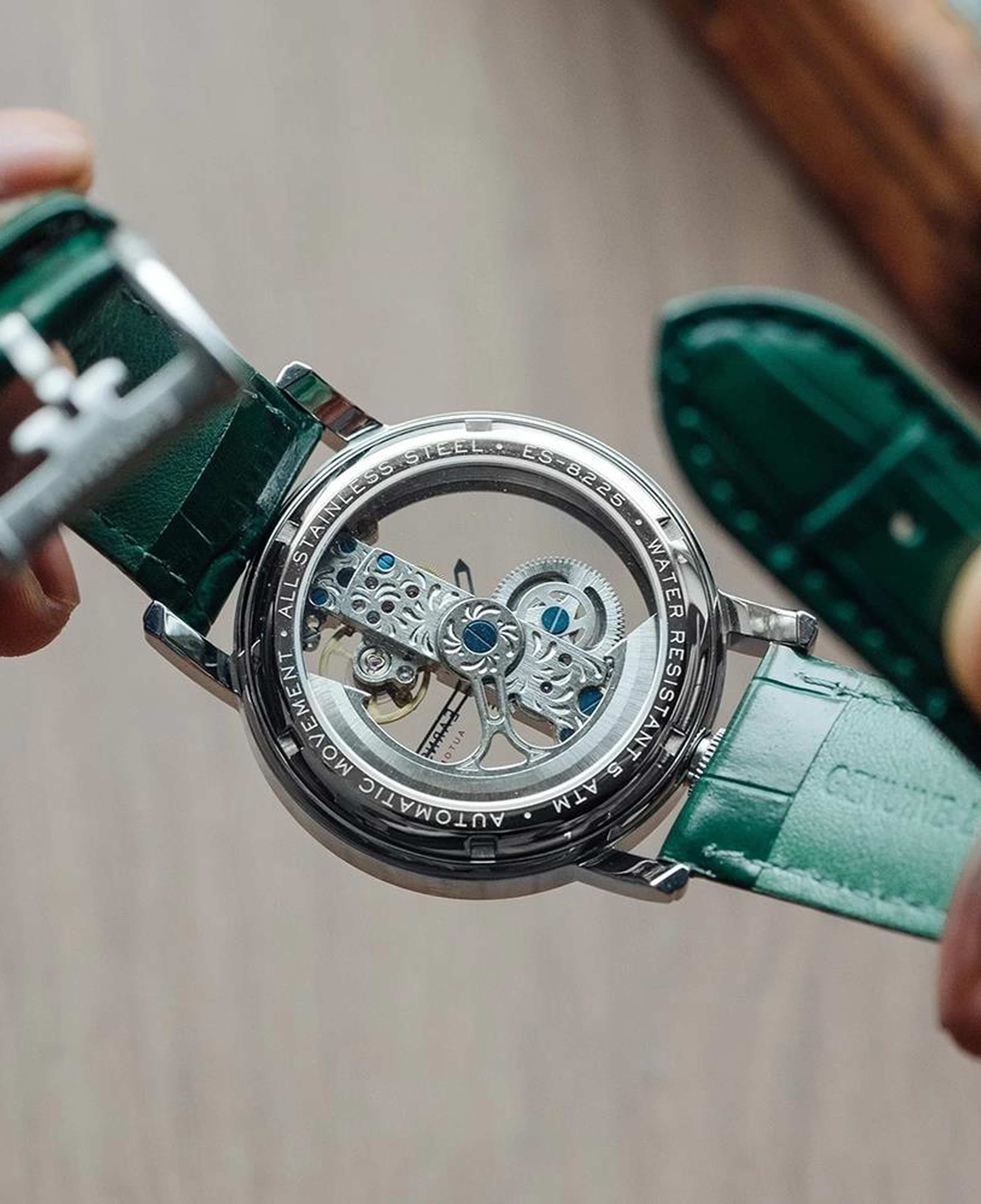 EARNSHAW ES-8225-05 Erkek Kol Saati