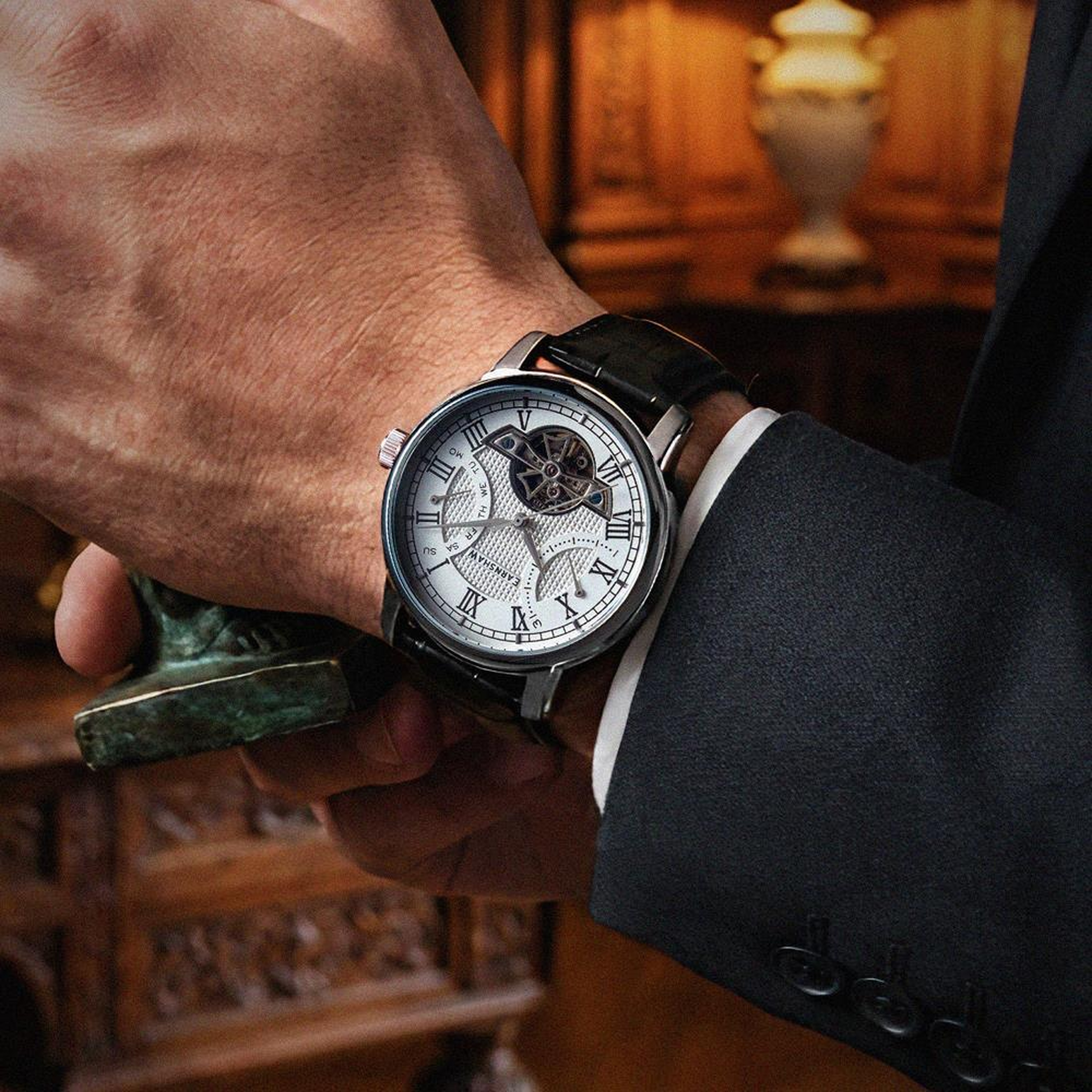 EARNSHAW ES-8169-04 Erkek Kol Saati