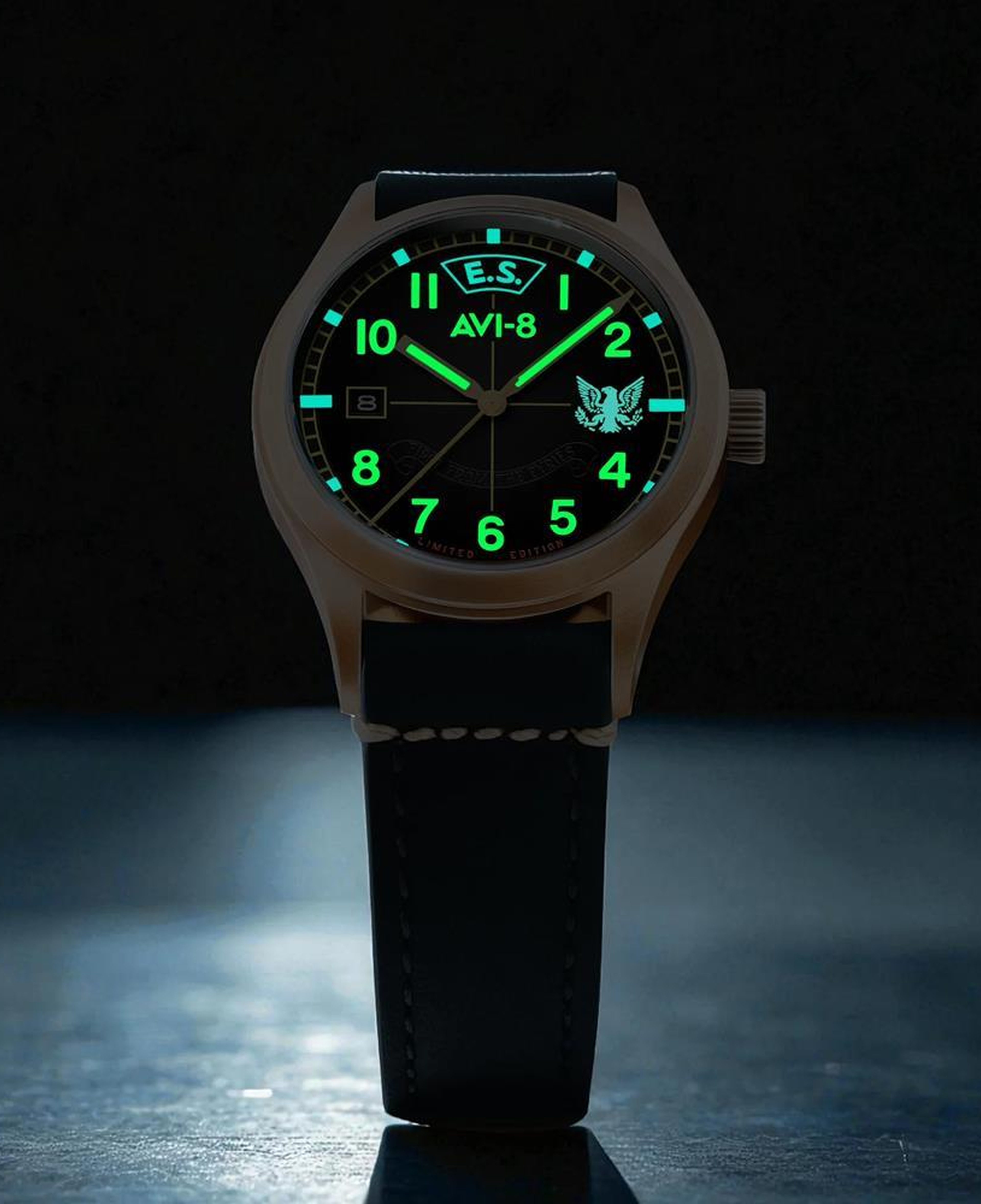 AVI-8 AV-4145-01 Erkek Kol Saati
