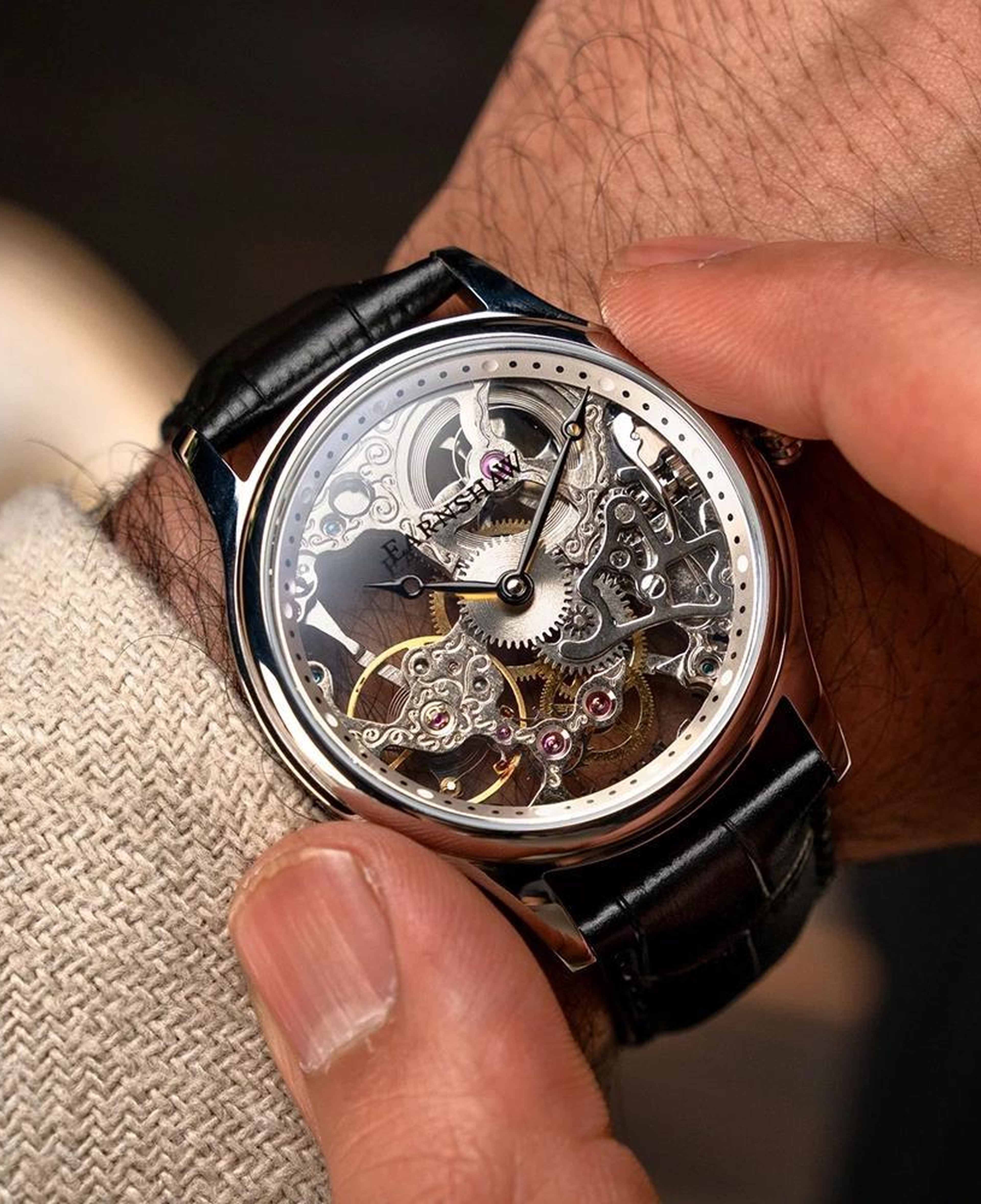 EARNSHAW ES-8049-01 Erkek Kol Saati