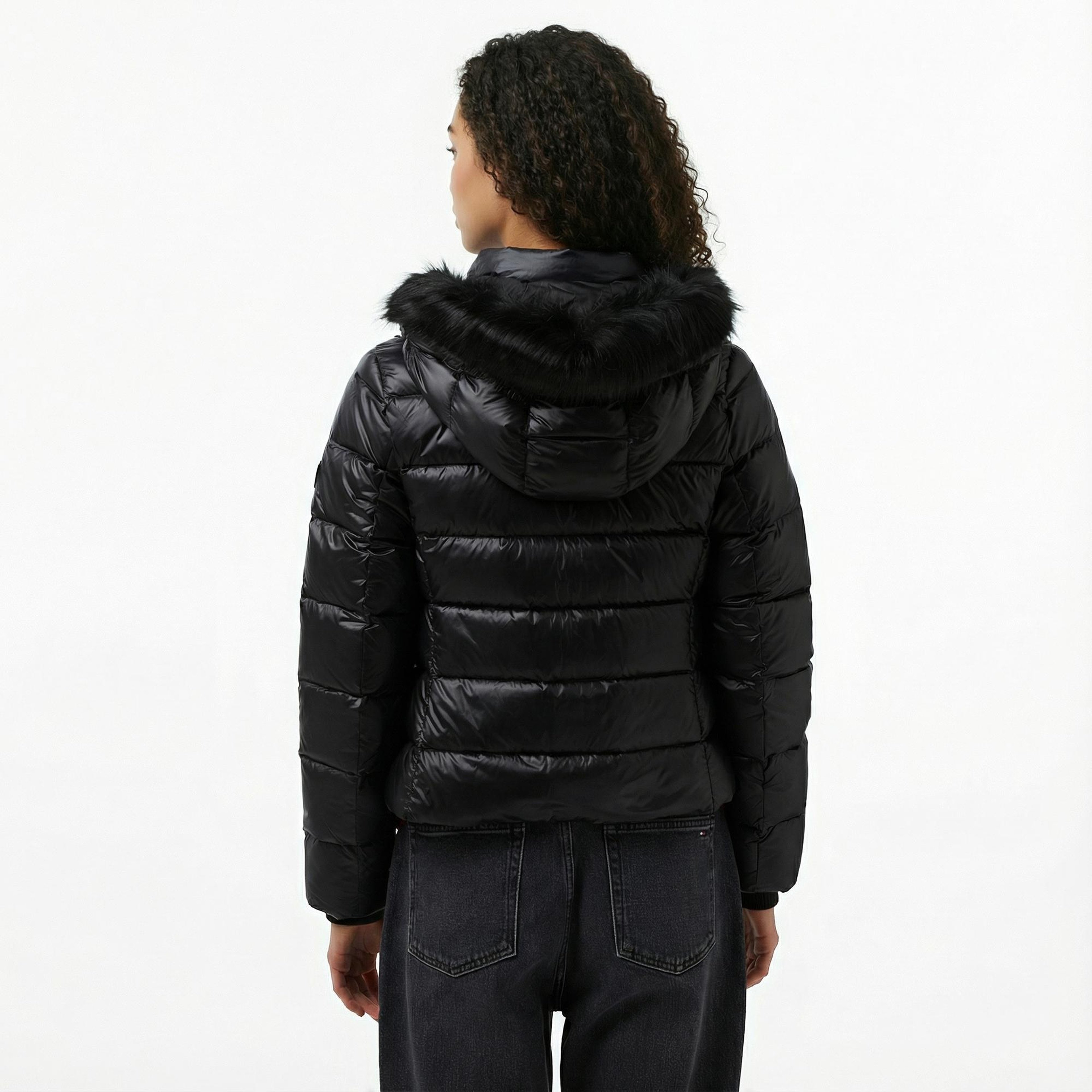 Tommy Hilfiger Gloss Down Slim Kadın Siyah Puffer Mont