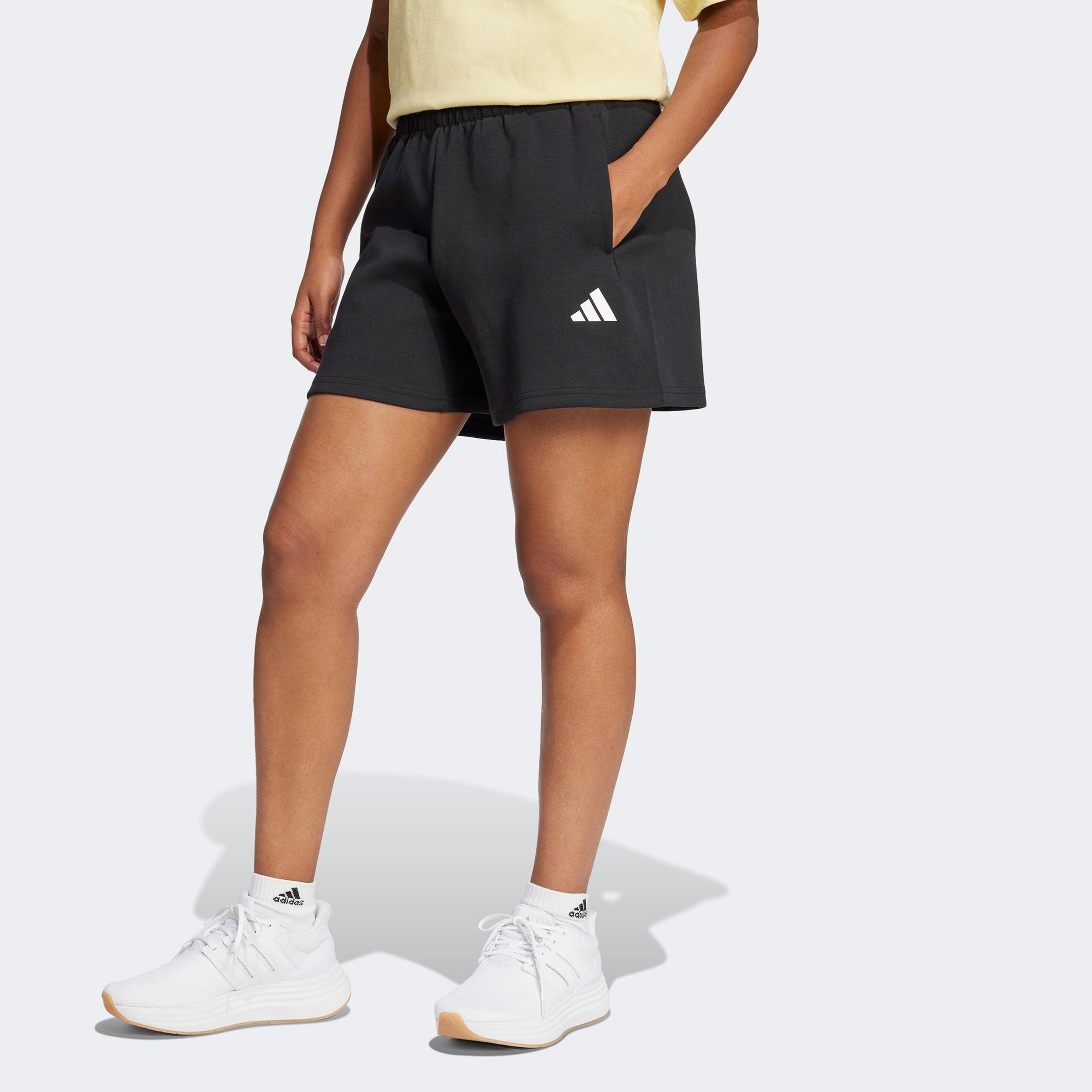 adidas Future Icons Small Logo Kadın Siyah Şort