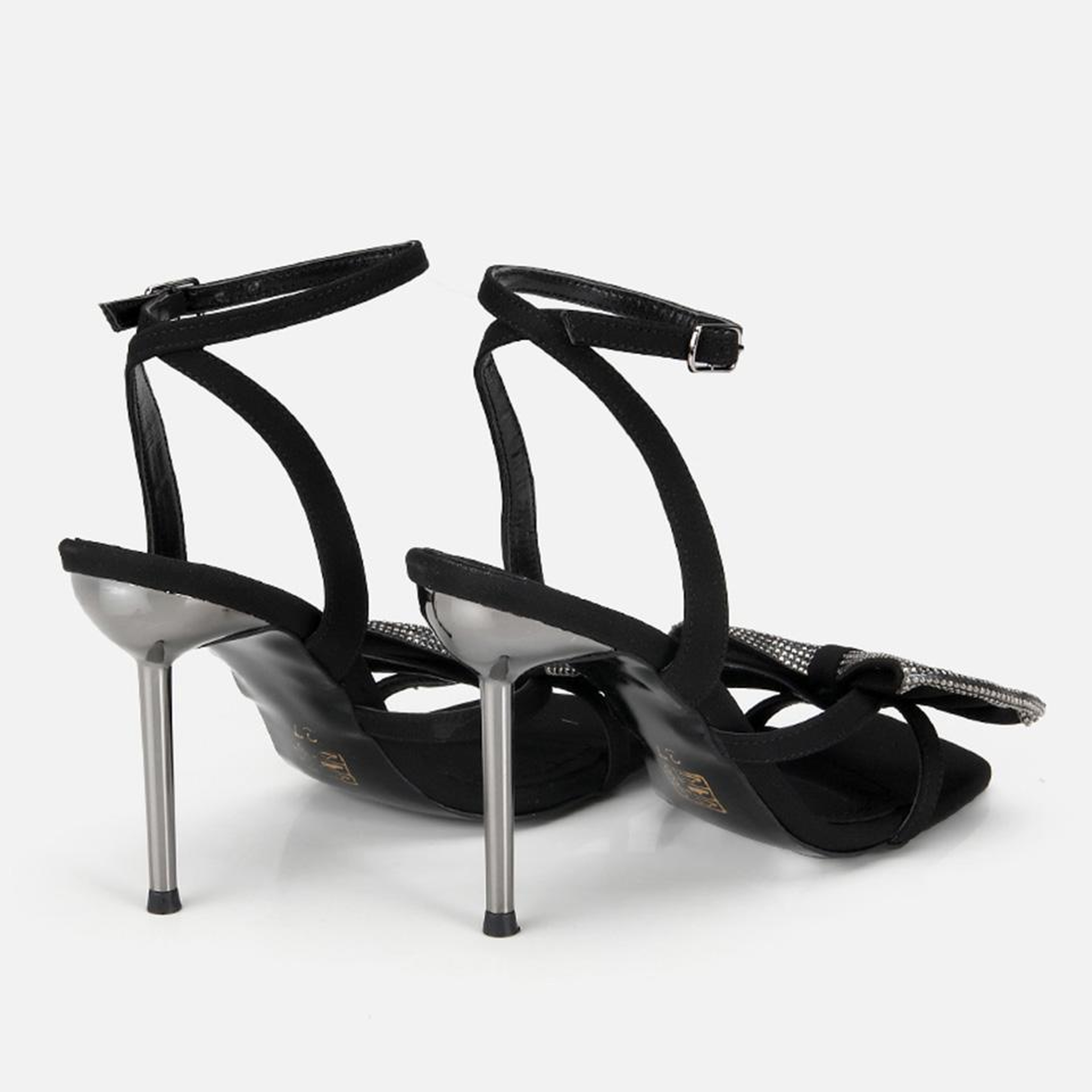 Kadın Siyah Taşlı Fiyonk Detaylı İnce Topuklu Stiletto