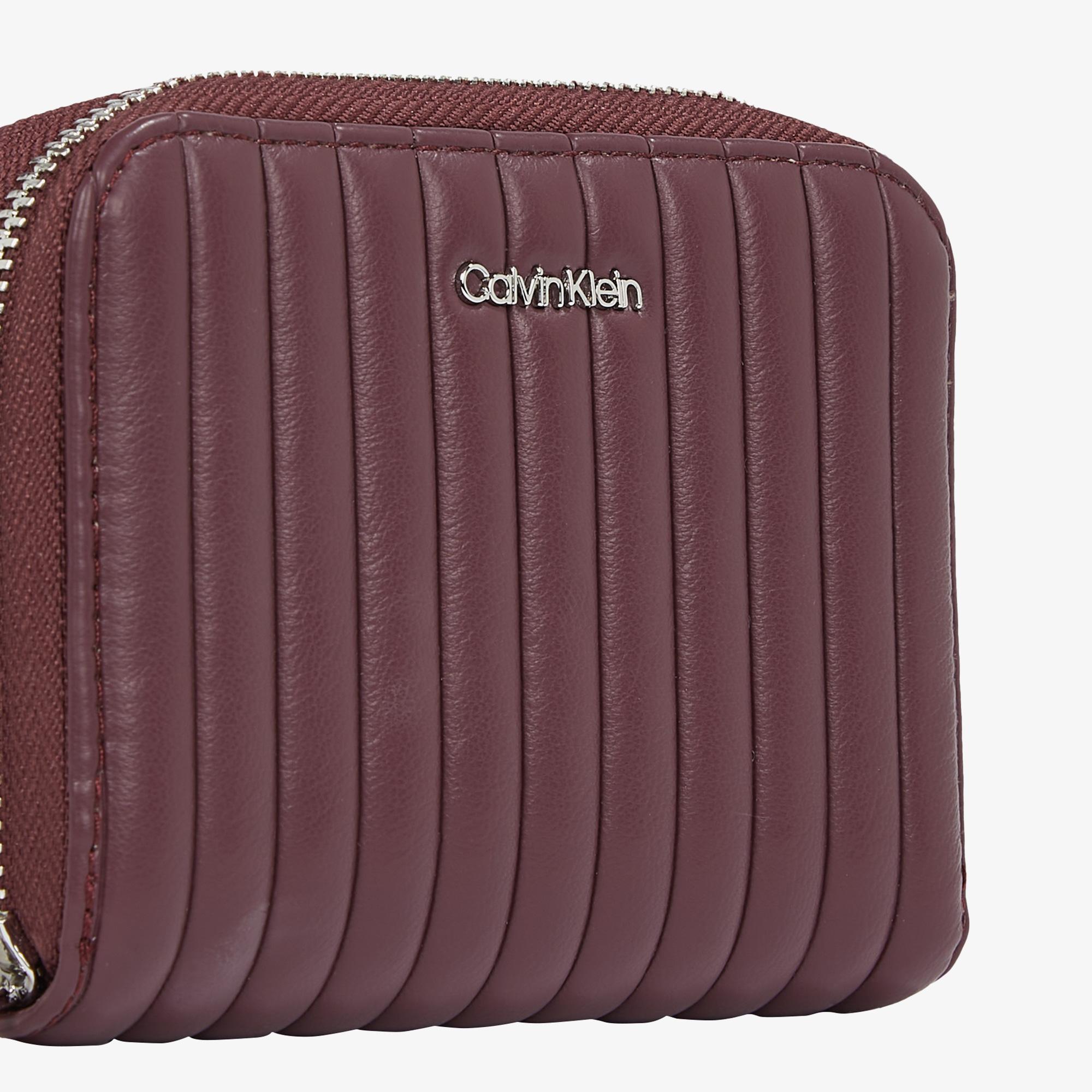 Calvin Klein Mini Line Quilt Md Zip Around Kadın Mor Cüzdan