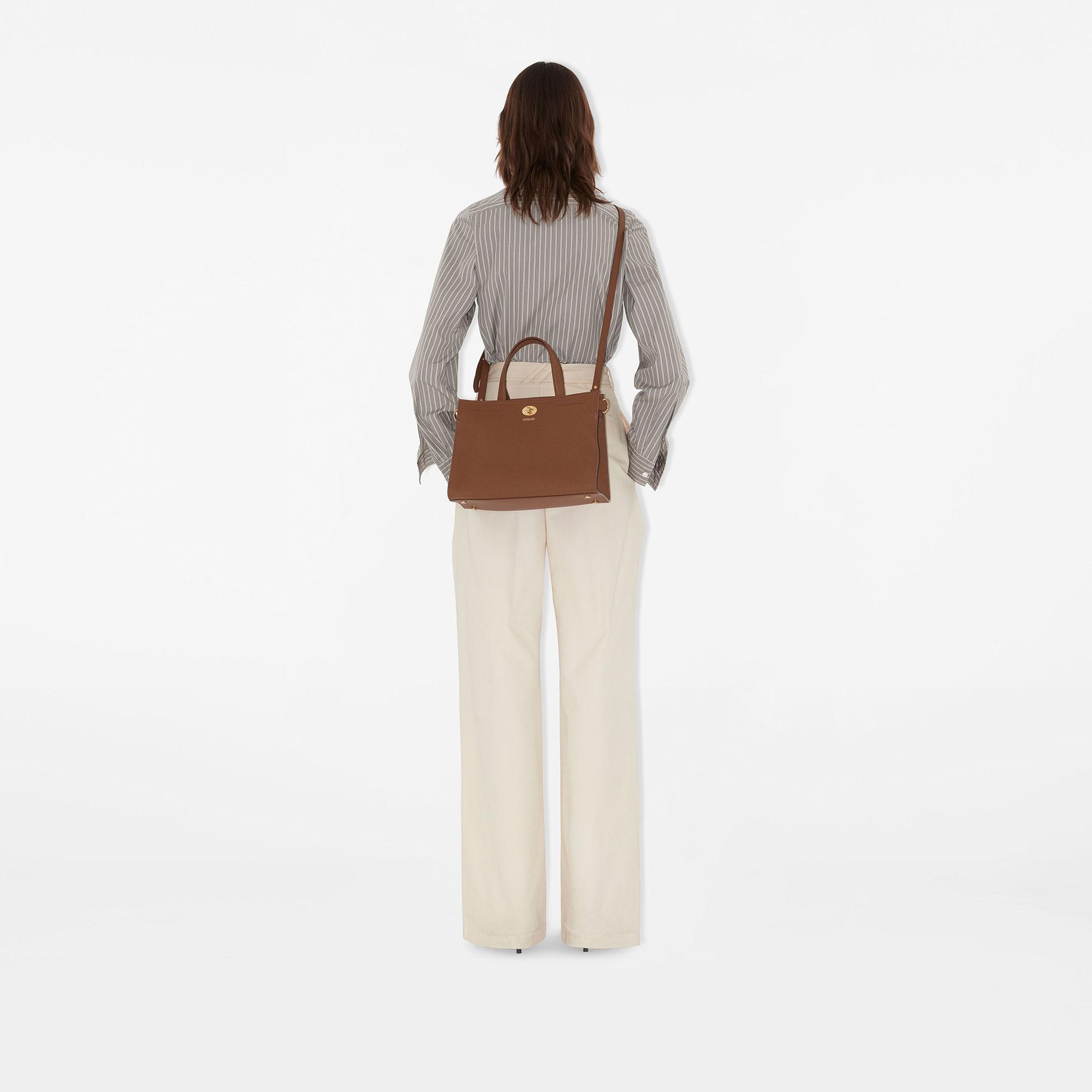 Burberry Small Cotswolds Tote Kadın Kahverengi Omuz Çantası