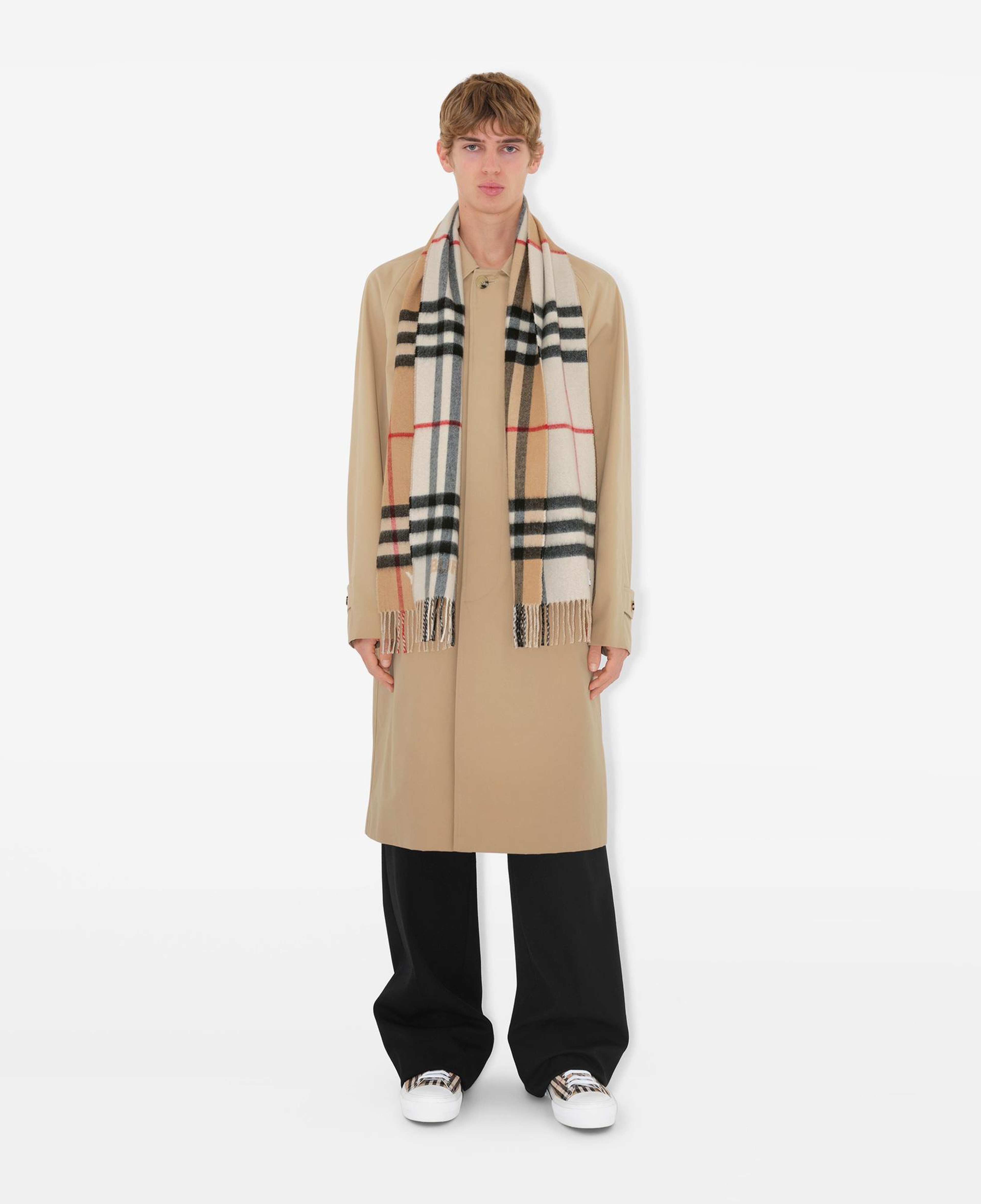 Burberry Contrast Check Cashmere Kadın Bej Atkı