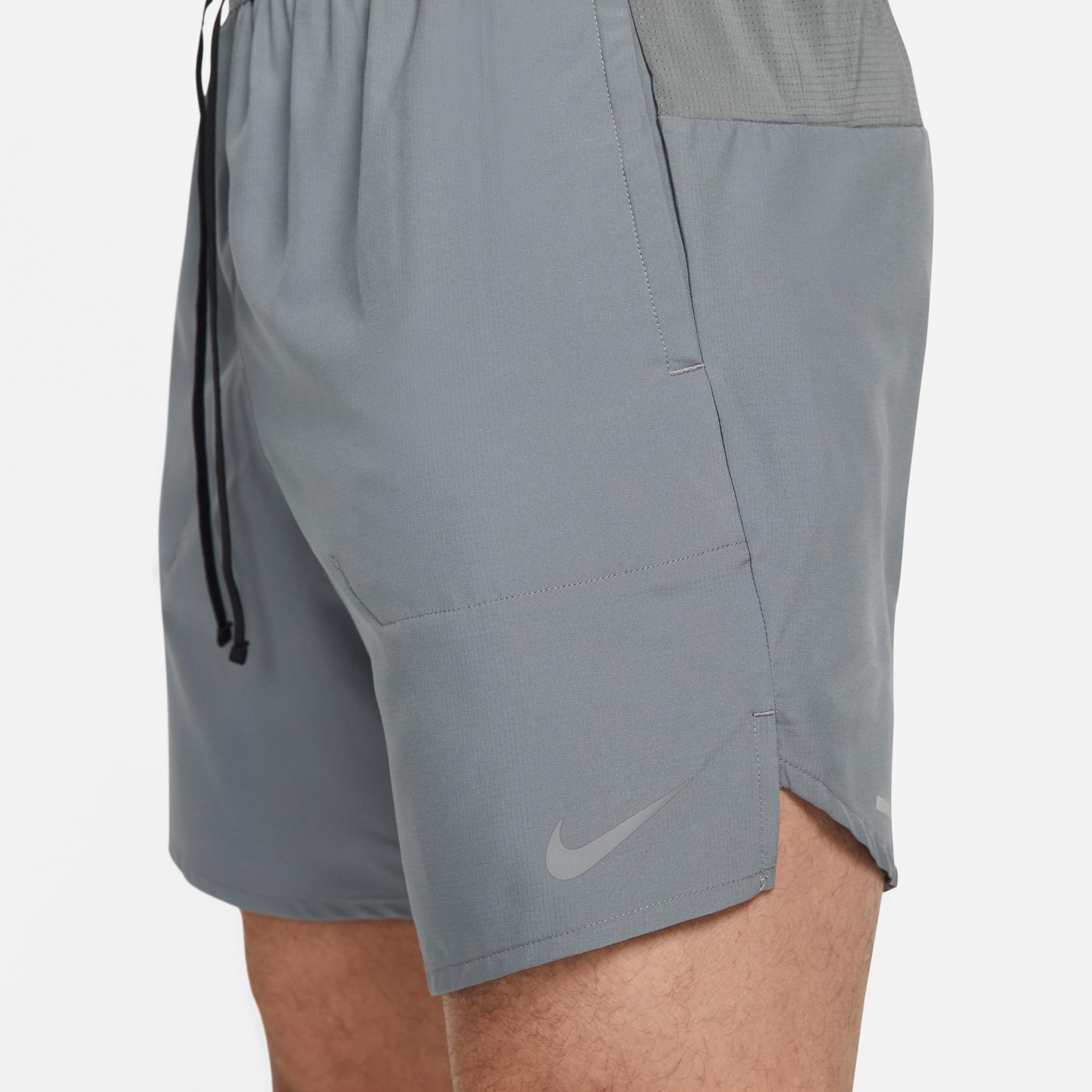 Nike Dri-Fit Stride 7 İnç Bf Erkek Gri Şort