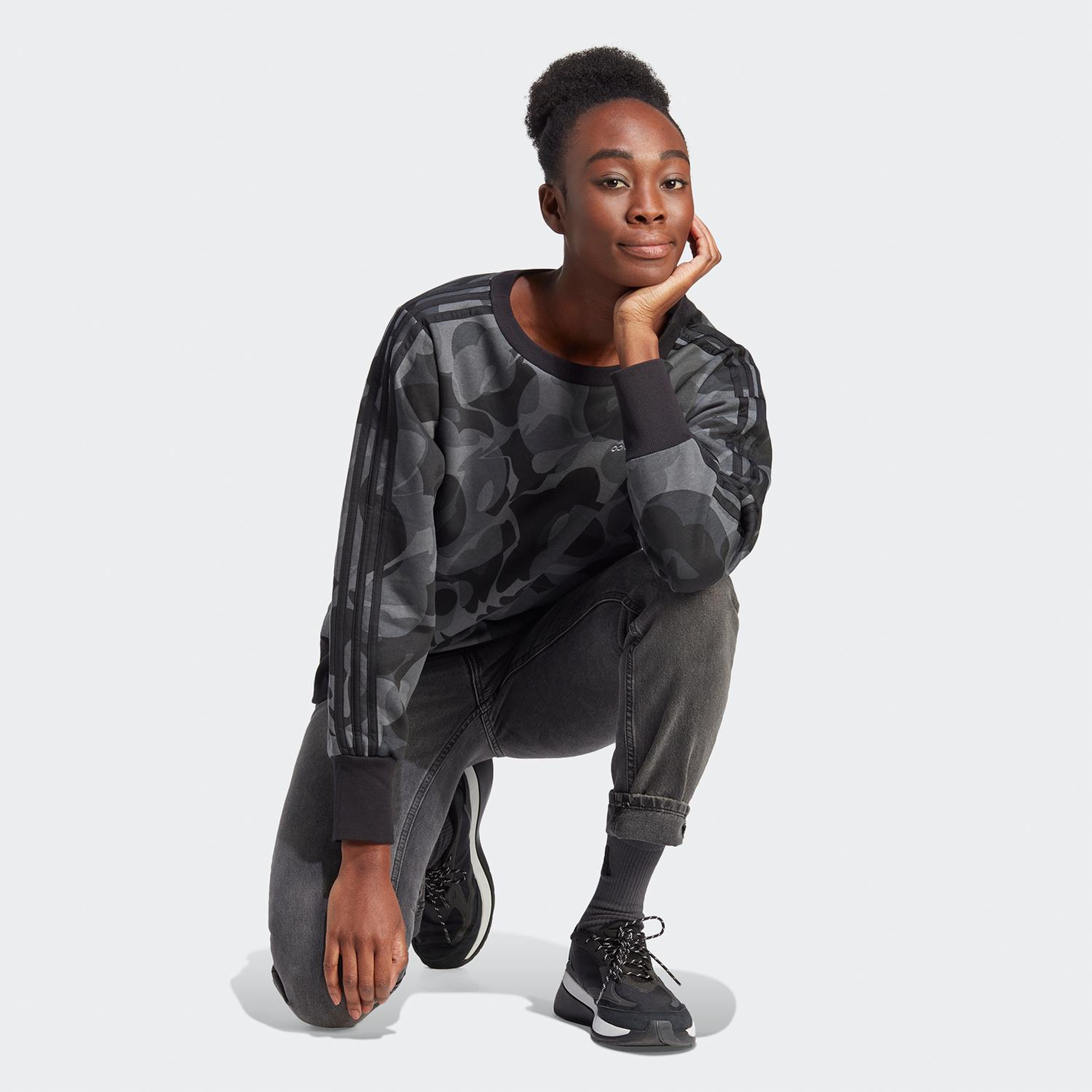 adidas Aop Kadın Gri Günlük Sweatshirt