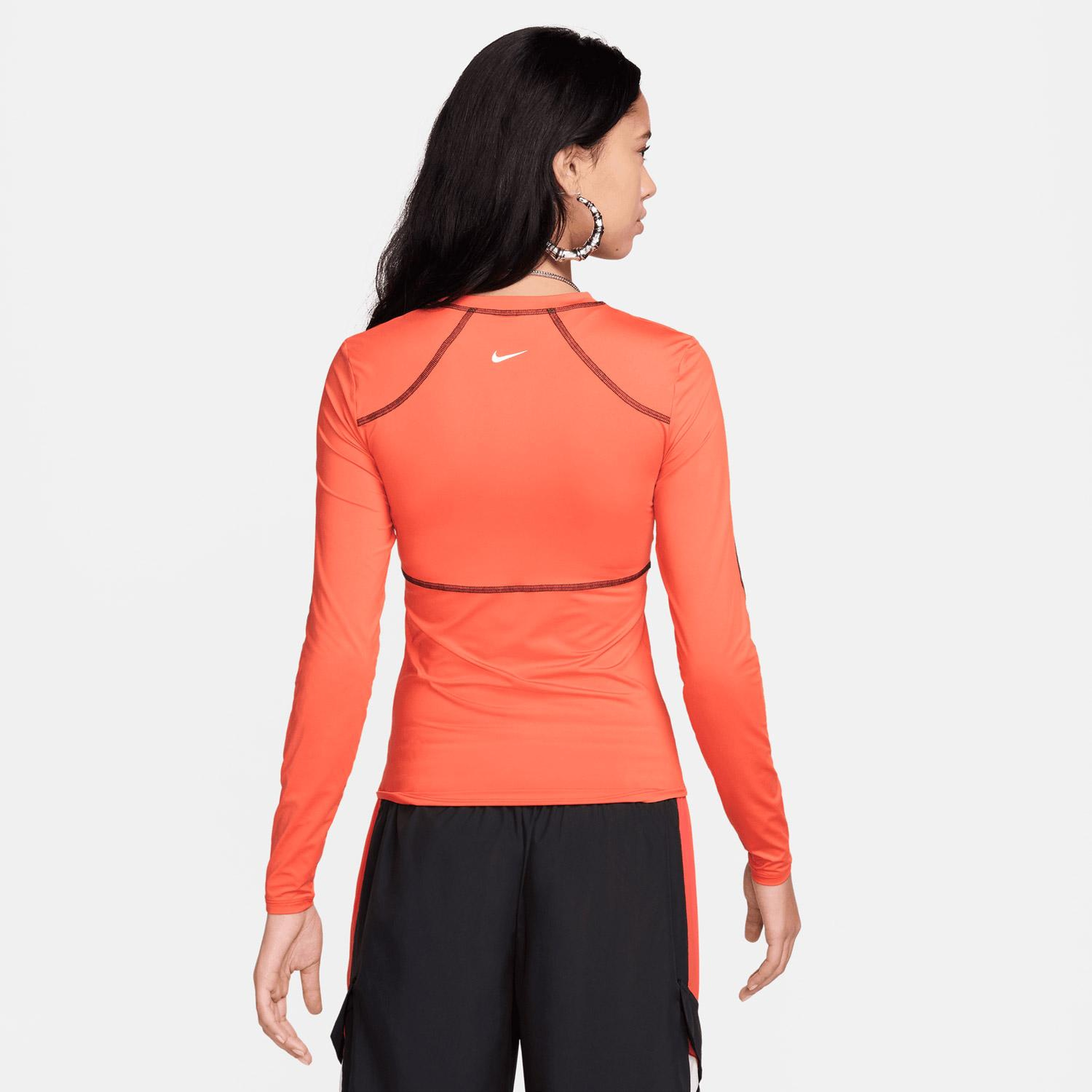Nike Sportswear Kadın Kırmızı T-Shirt
