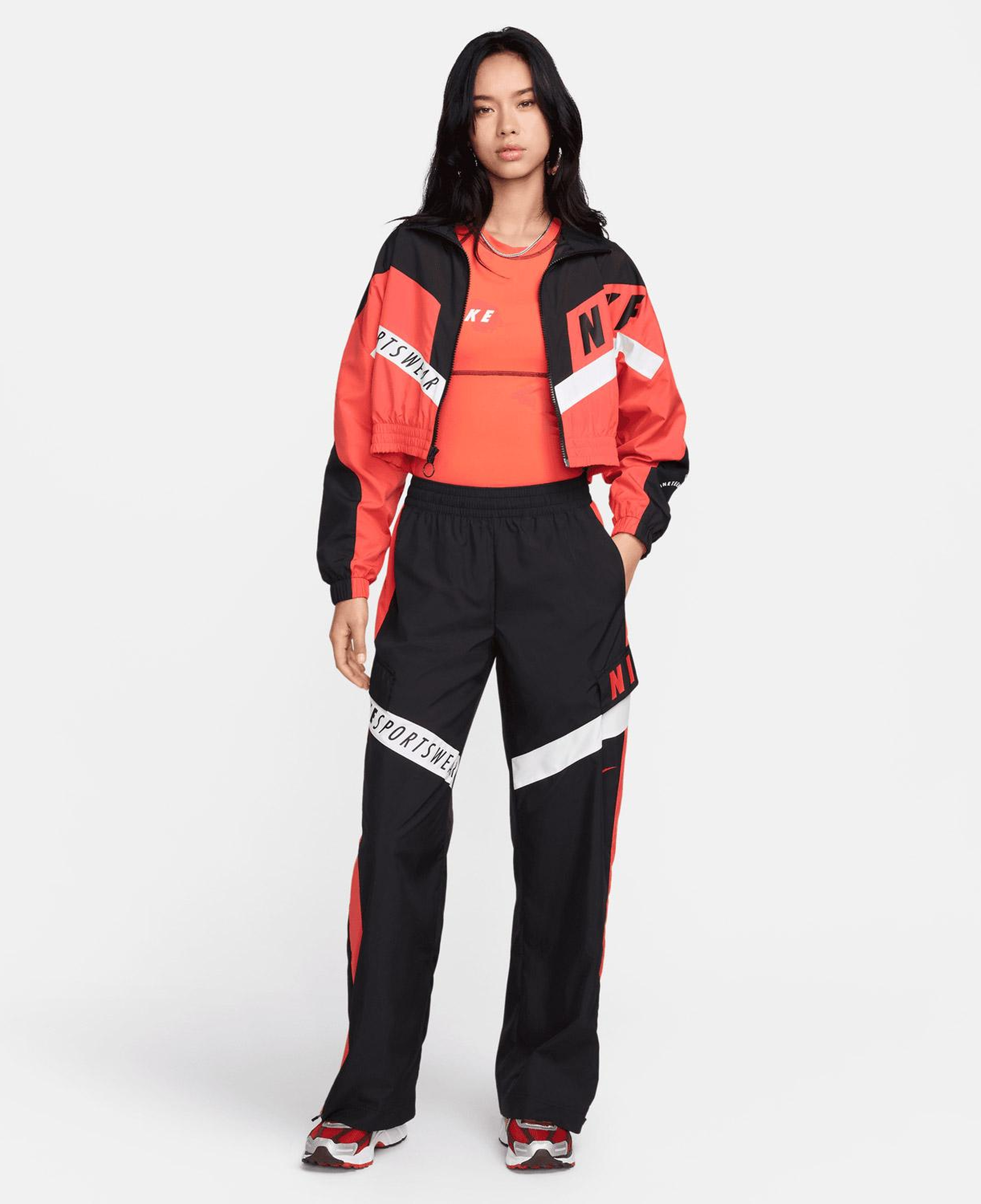 Nike Sportswear Kadın Kırmızı T-Shirt