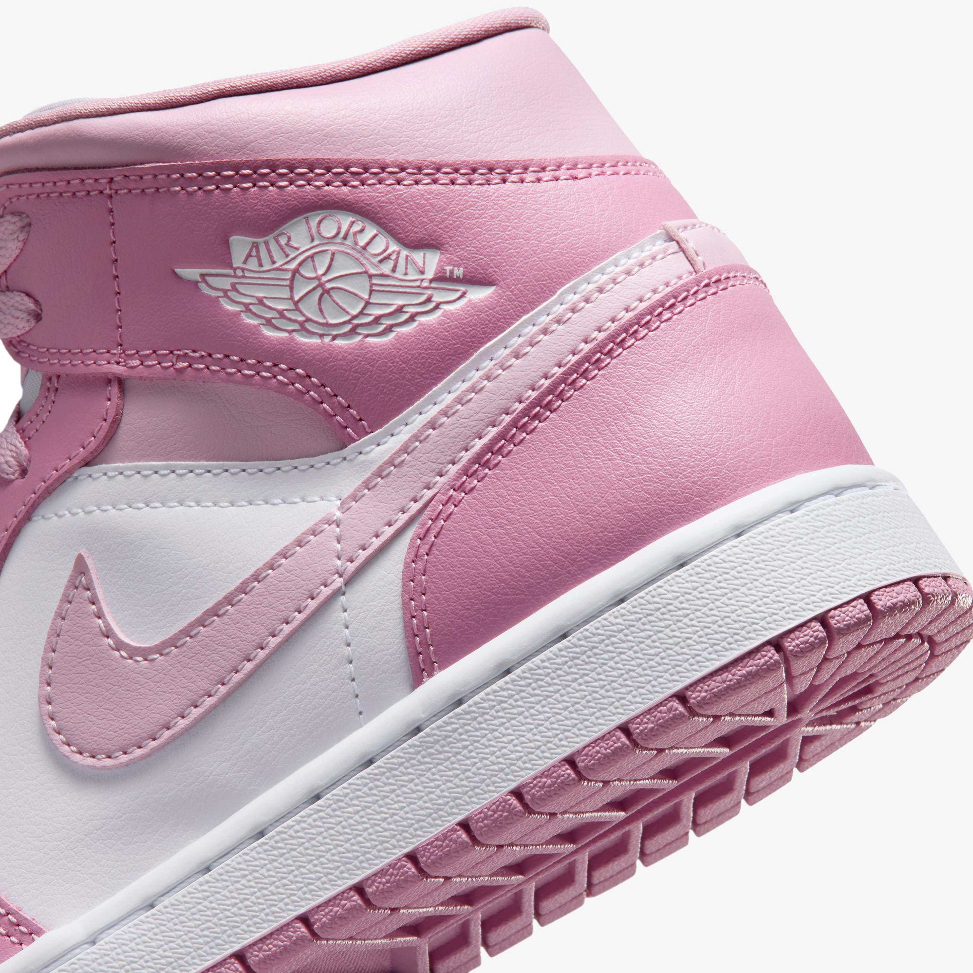 Jordan Air Jordan 1 Mid Kadın Kırmızı Spor Ayakkabı