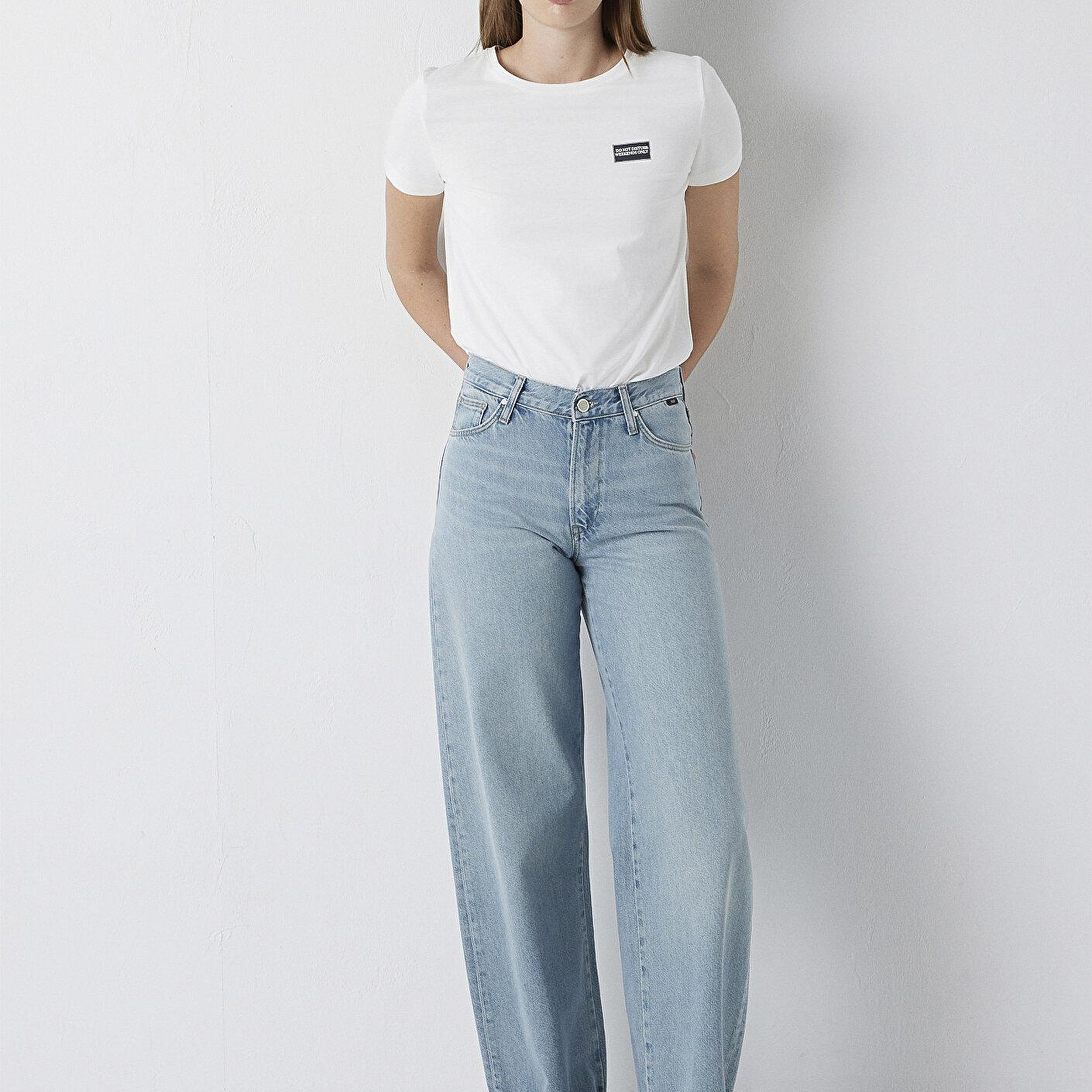 Mavi Slogan Baskılı Ekru Tişört Semi Slim Fit / Yarı Dar Kesim 1614262-70057
