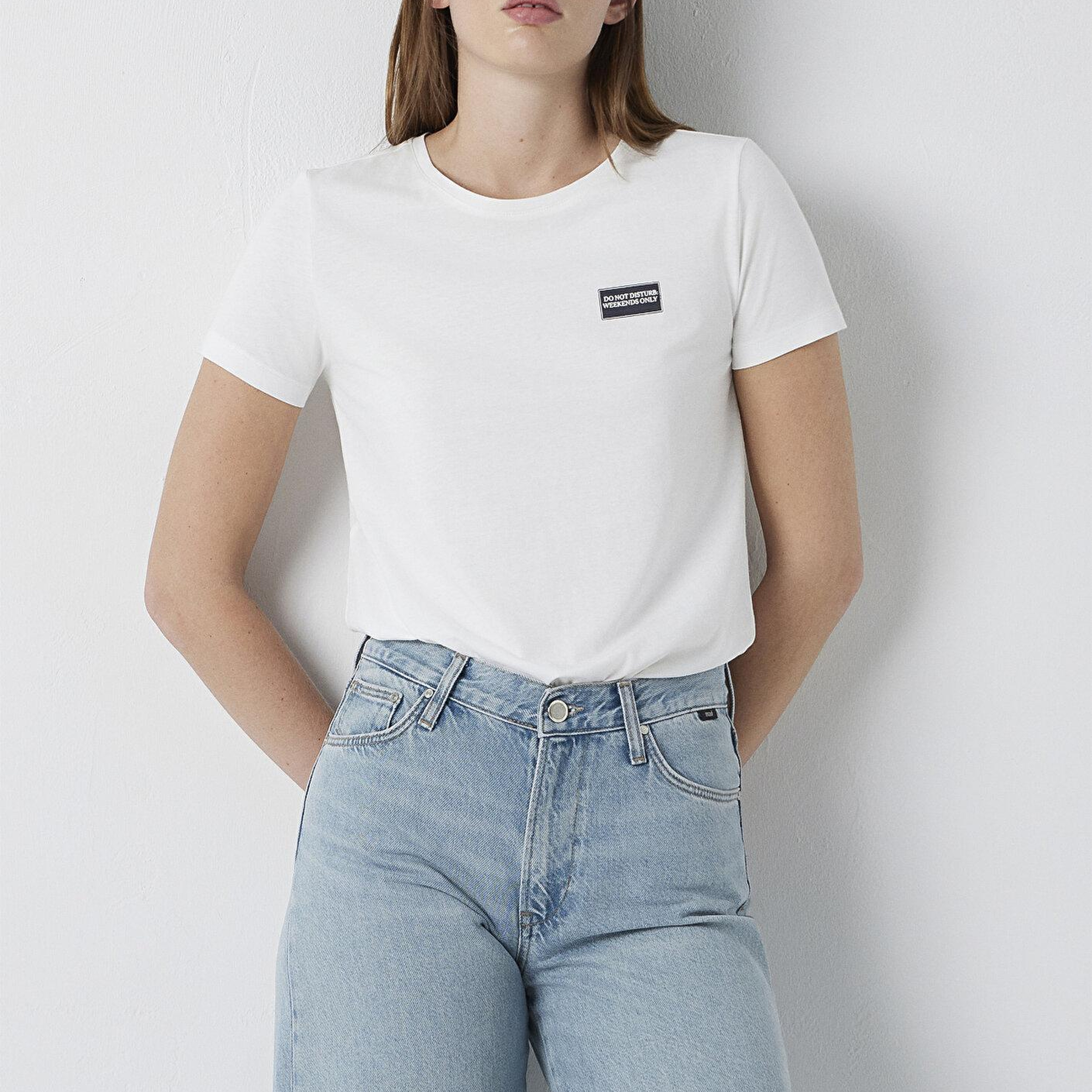 Mavi Slogan Baskılı Ekru Tişört Semi Slim Fit / Yarı Dar Kesim 1614262-70057